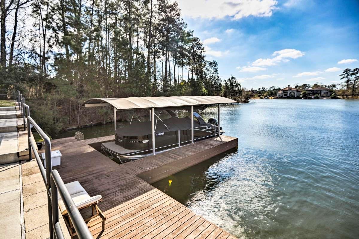 Boat Ride right from your back door - If you have additional questions regarding 14900 Diamondhead Road  in Conroe or would like to tour the property with us call 800-660-1022 and reference MLS# 73962366.