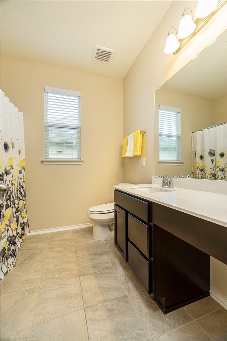 210 Fender Drive Drive Kyle TX 78640