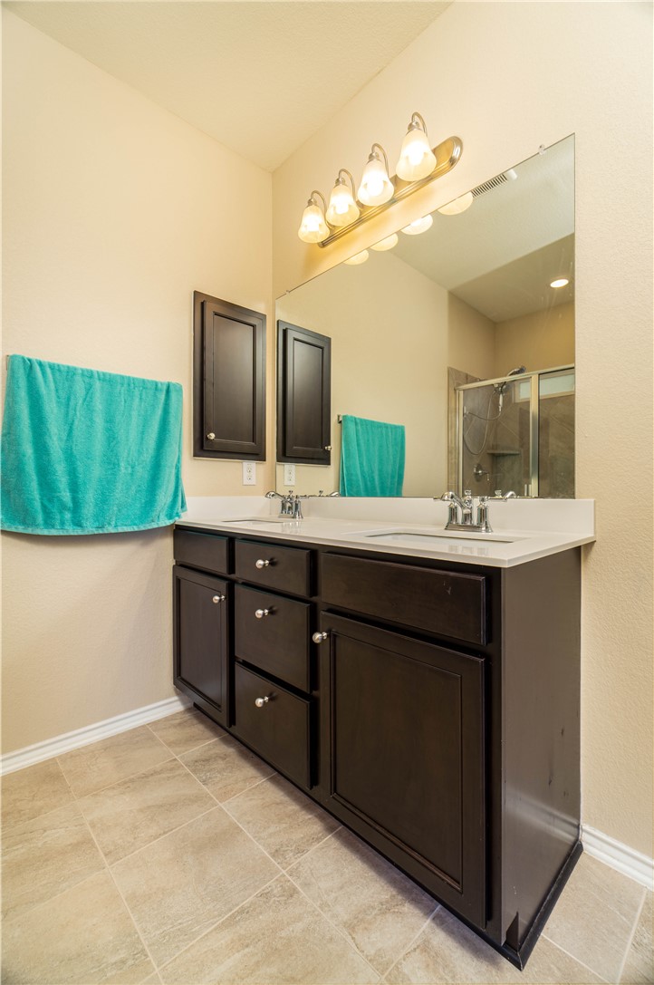 210 Fender Drive Drive Kyle TX 78640