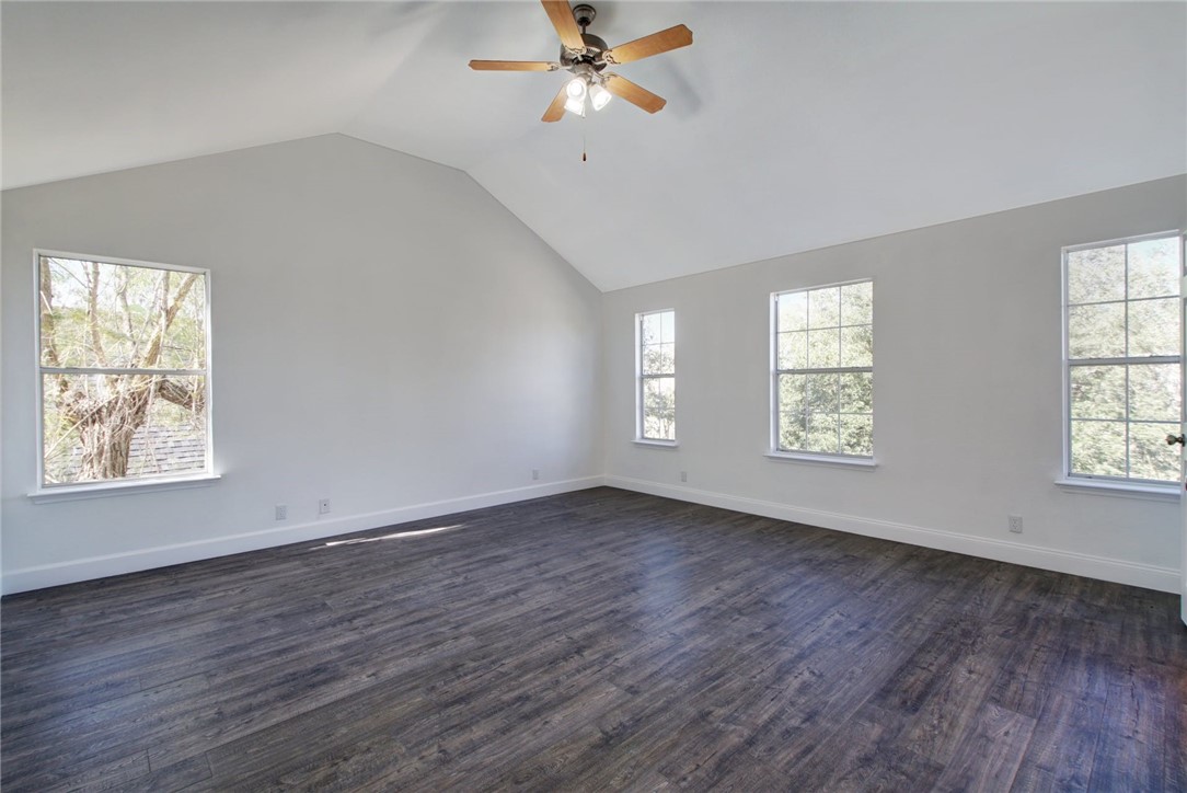 This primary bedroom is amazing! High ceilings, loads of windows, and plenty of space to retreat. - If you have additional questions regarding 1160 Arbor Knot Drive  in Kyle or would like to tour the property with us call 800-660-1022 and reference MLS# 2394313.