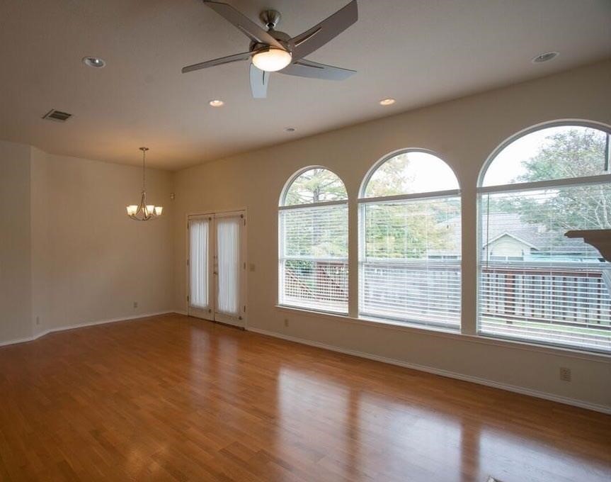 The windows provide lots of light to the home - If you have additional questions regarding 9119 Edwardson Lane  in Austin or would like to tour the property with us call 800-660-1022 and reference MLS# 6427903.
