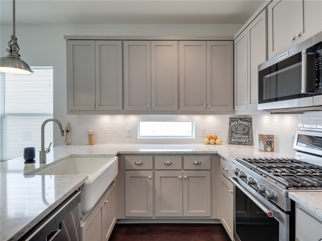If you have additional questions regarding 1109 Euphoria Bend  in Austin or would like to tour the property with us call 800-660-1022 and reference MLS# 1835942.