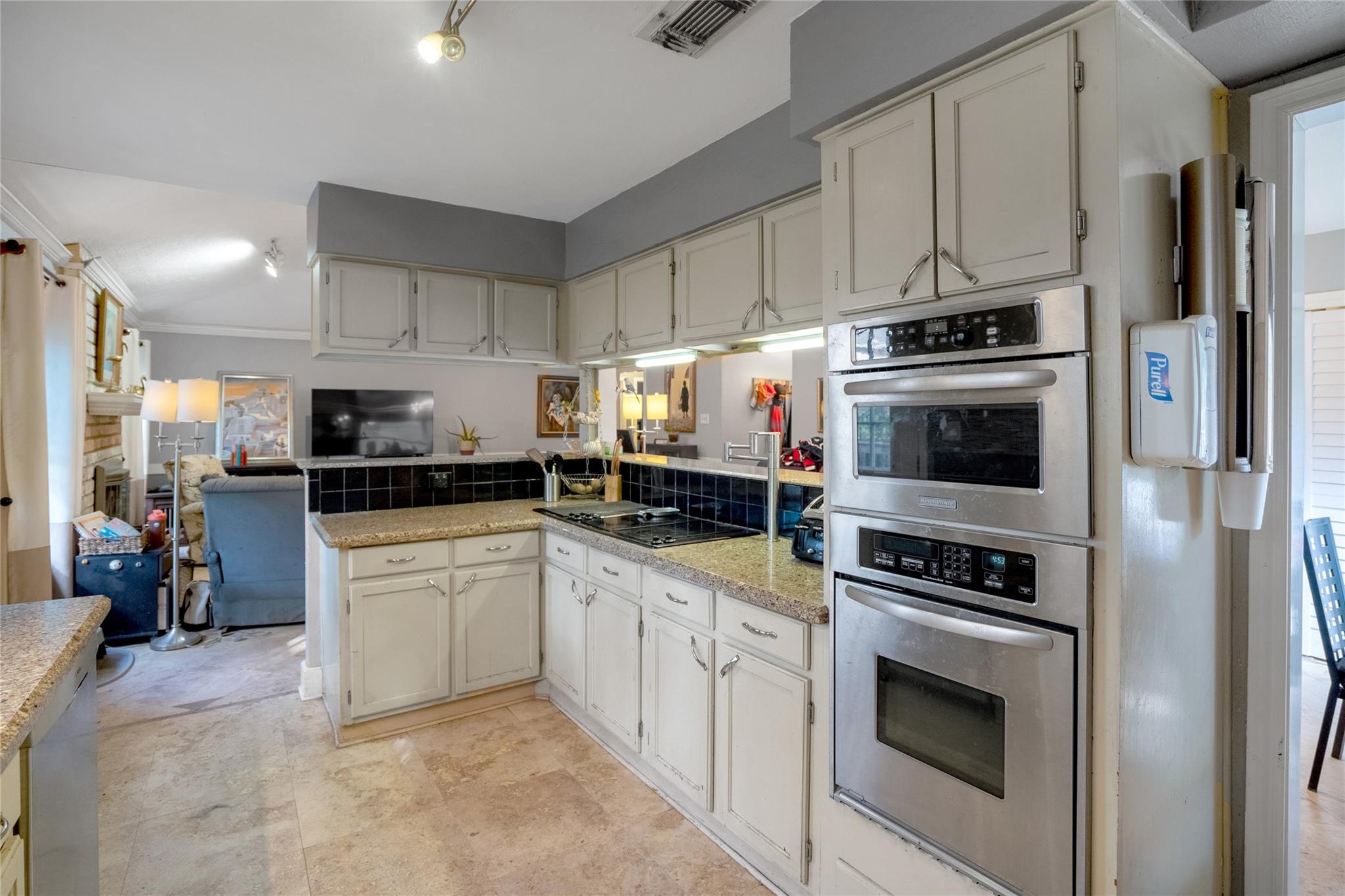 If you have additional questions regarding 144 April Wind Drive E in Conroe or would like to tour the property with us call 800-660-1022 and reference MLS# 48274366.