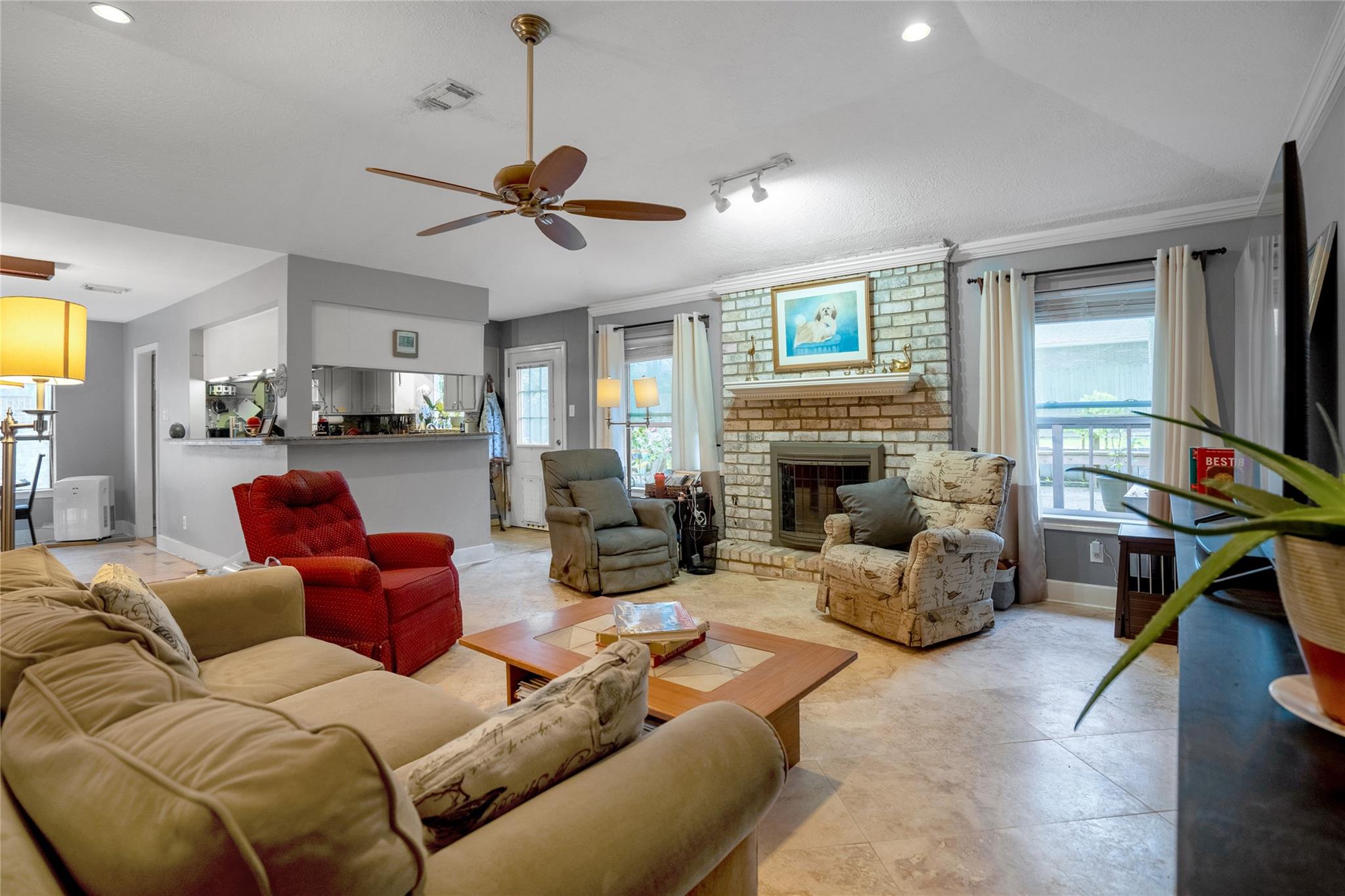 If you have additional questions regarding 144 April Wind Drive E in Conroe or would like to tour the property with us call 800-660-1022 and reference MLS# 48274366.