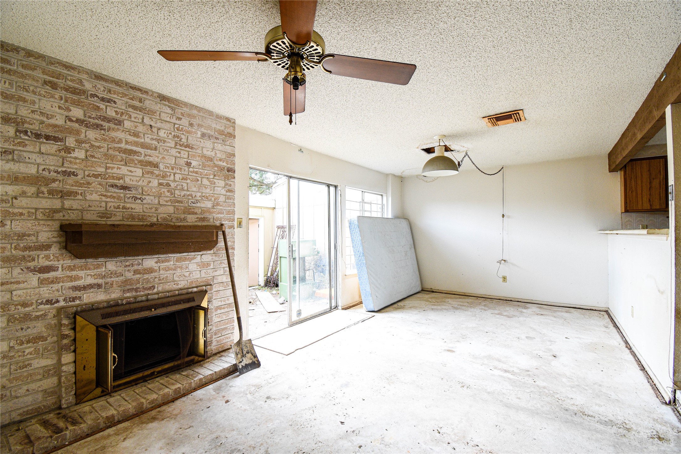 If you have additional questions regarding 12145 Bob White Drive  in Houston or would like to tour the property with us call 800-660-1022 and reference MLS# 44616371.