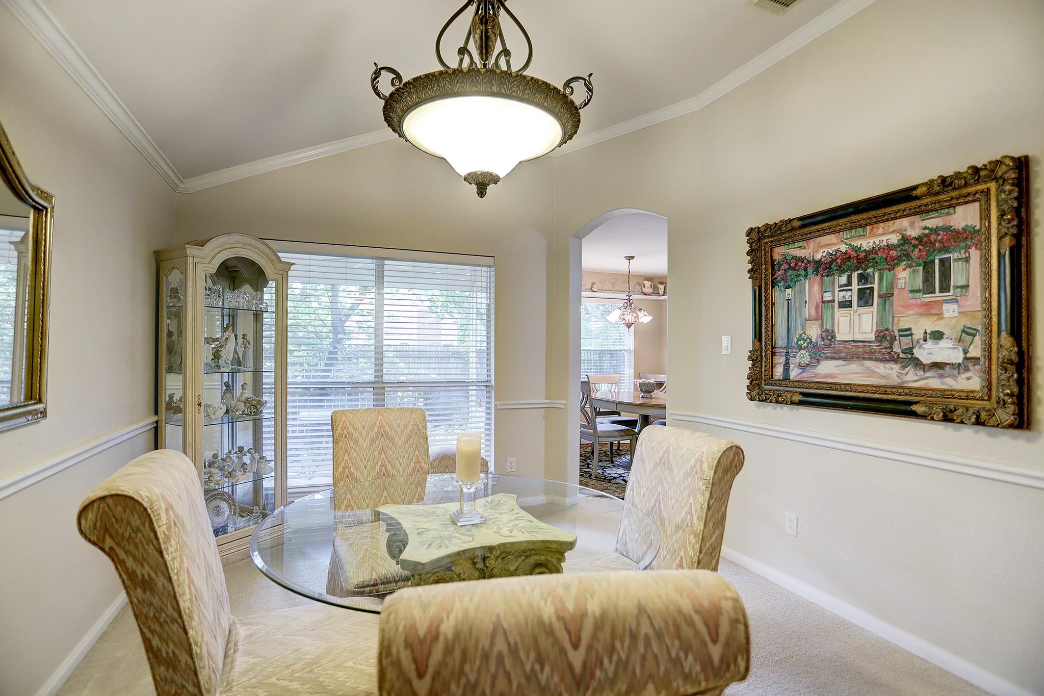 Dining room - If you have additional questions regarding 125 E Park Drive  in Conroe or would like to tour the property with us call 800-660-1022 and reference MLS# 49841221.