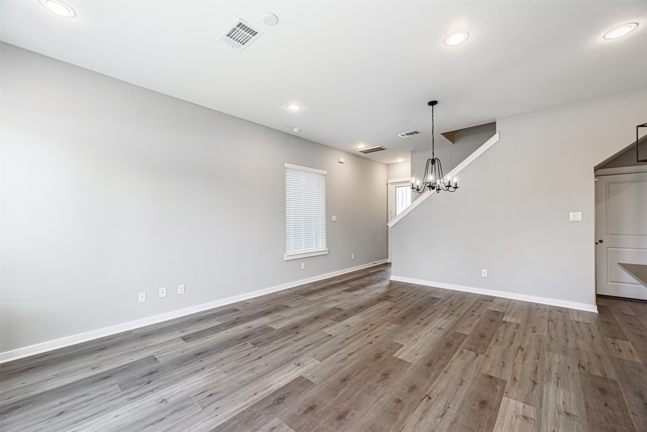 If you have additional questions regarding 6704 Parker Oaks Lane  in Houston or would like to tour the property with us call 800-660-1022 and reference MLS# 64108638.