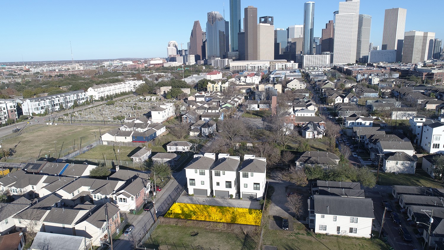 If you have additional questions regarding 1507 Robin Street  in Houston or would like to tour the property with us call 800-660-1022 and reference MLS# 10826339.