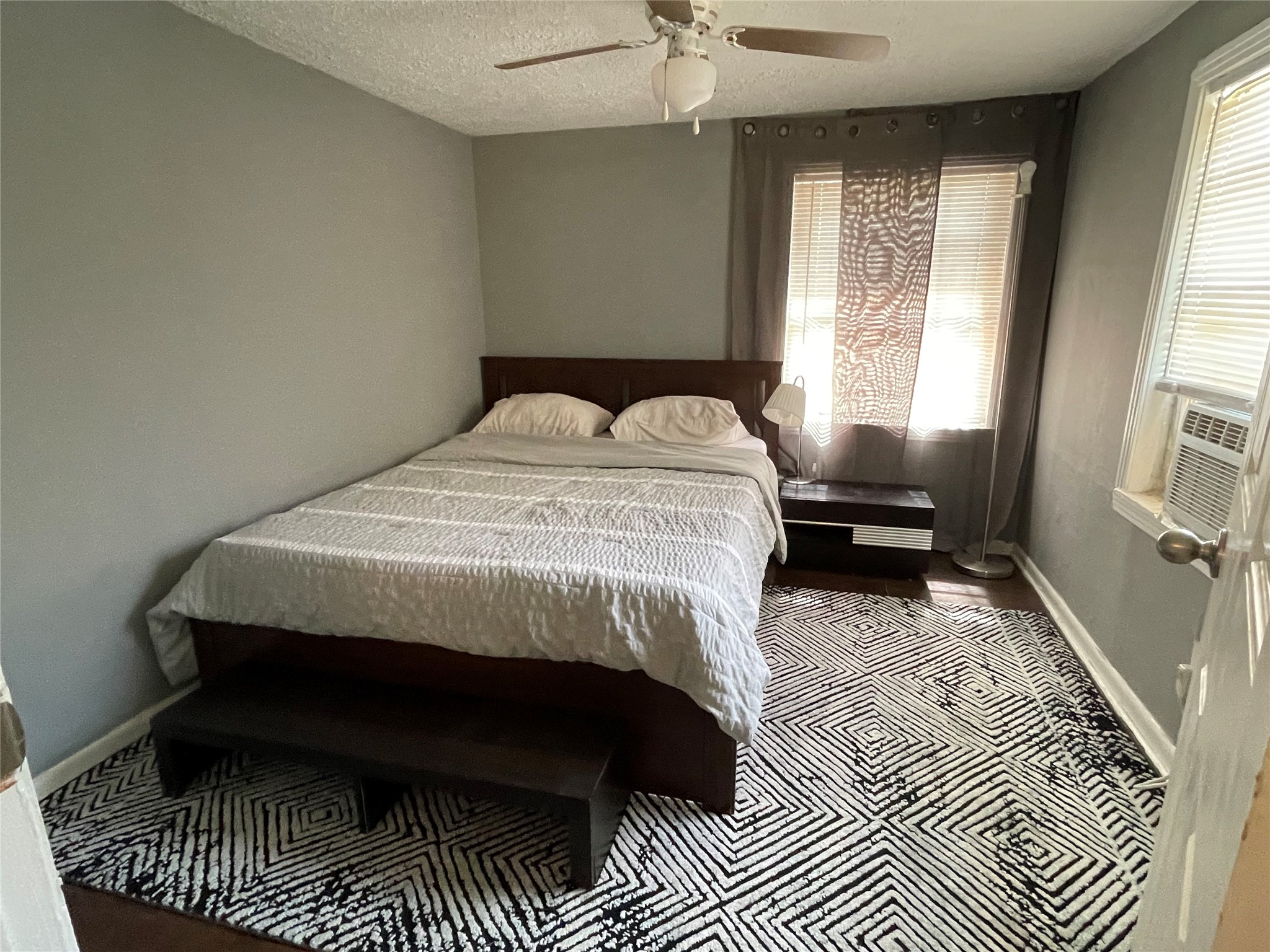If you have additional questions regarding 6729 Avenue Q  in Houston or would like to tour the property with us call 800-660-1022 and reference MLS# 57541599.