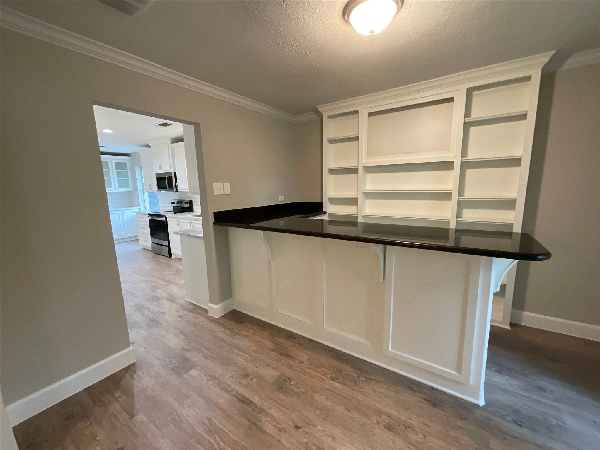 Bar Area - If you have additional questions regarding 22411 Kenchester Drive  in Houston or would like to tour the property with us call 800-660-1022 and reference MLS# 39566226.
