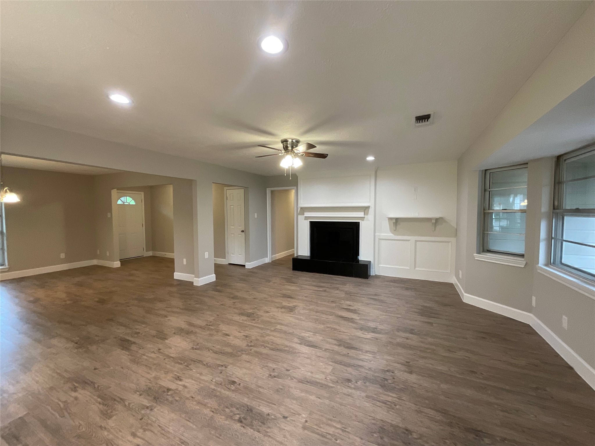 Living View - If you have additional questions regarding 22411 Kenchester Drive  in Houston or would like to tour the property with us call 800-660-1022 and reference MLS# 39566226.