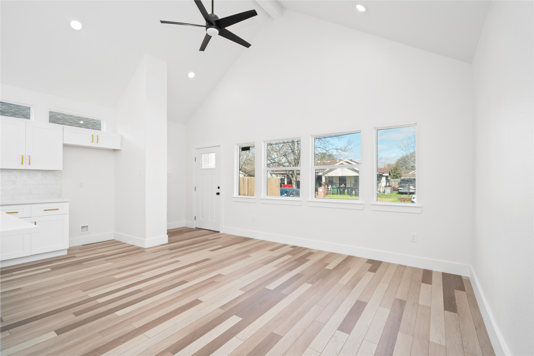 Current project image - If you have additional questions regarding 7202 B Avenue J  in Houston or would like to tour the property with us call 800-660-1022 and reference MLS# 80296690.