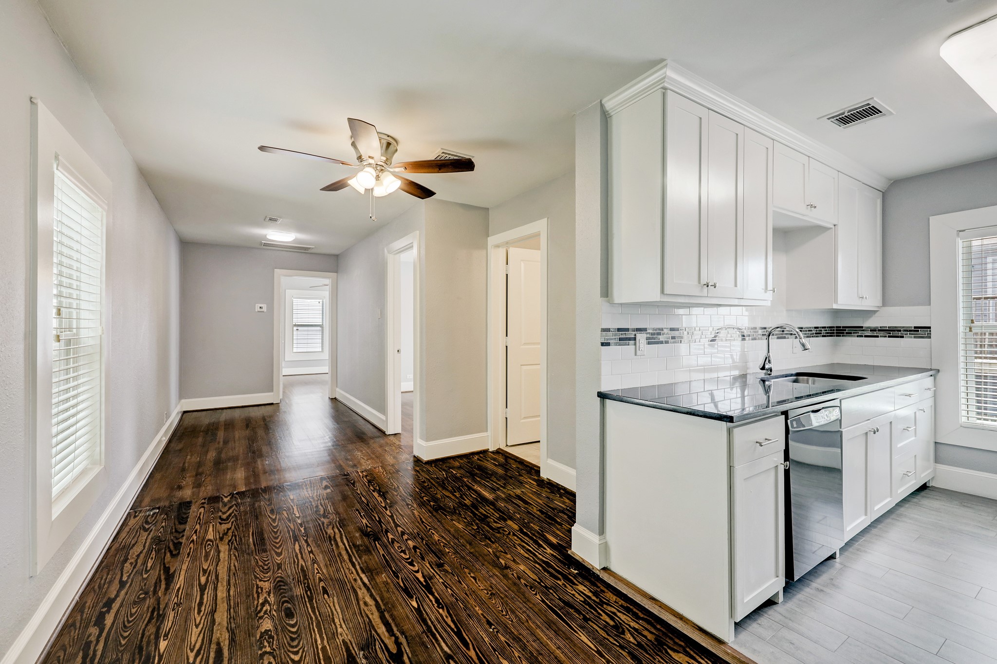 If you have additional questions regarding 1011 E 6th 1/2 Street  in Houston or would like to tour the property with us call 800-660-1022 and reference MLS# 10250368.