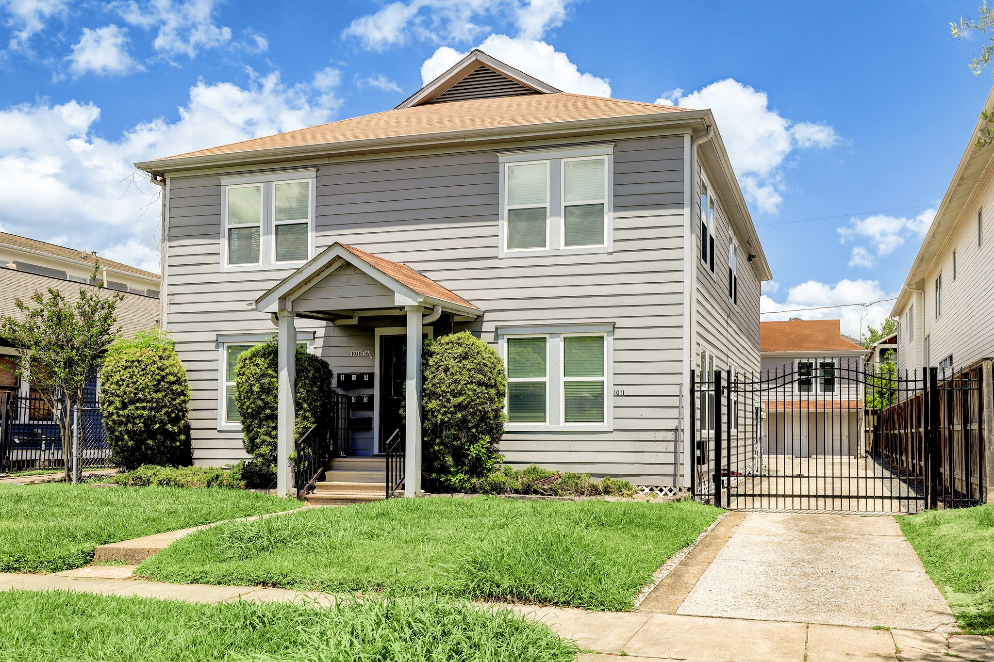 If you have additional questions regarding 1011 E 6th 1/2 Street  in Houston or would like to tour the property with us call 800-660-1022 and reference MLS# 10250368.
