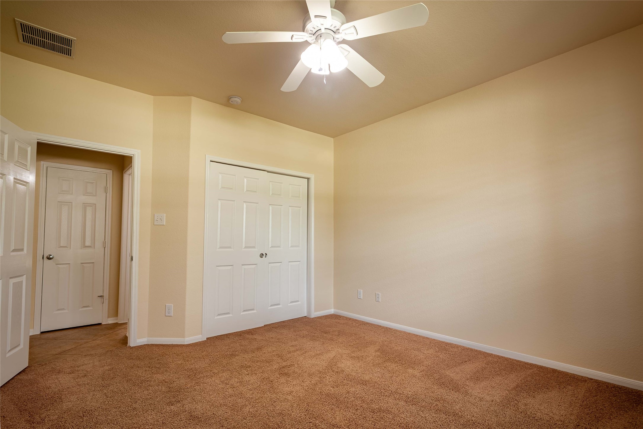 Other angle of front bedroom. - If you have additional questions regarding 2404 Lakeway Drive  in Friendswood or would like to tour the property with us call 800-660-1022 and reference MLS# 35819457.