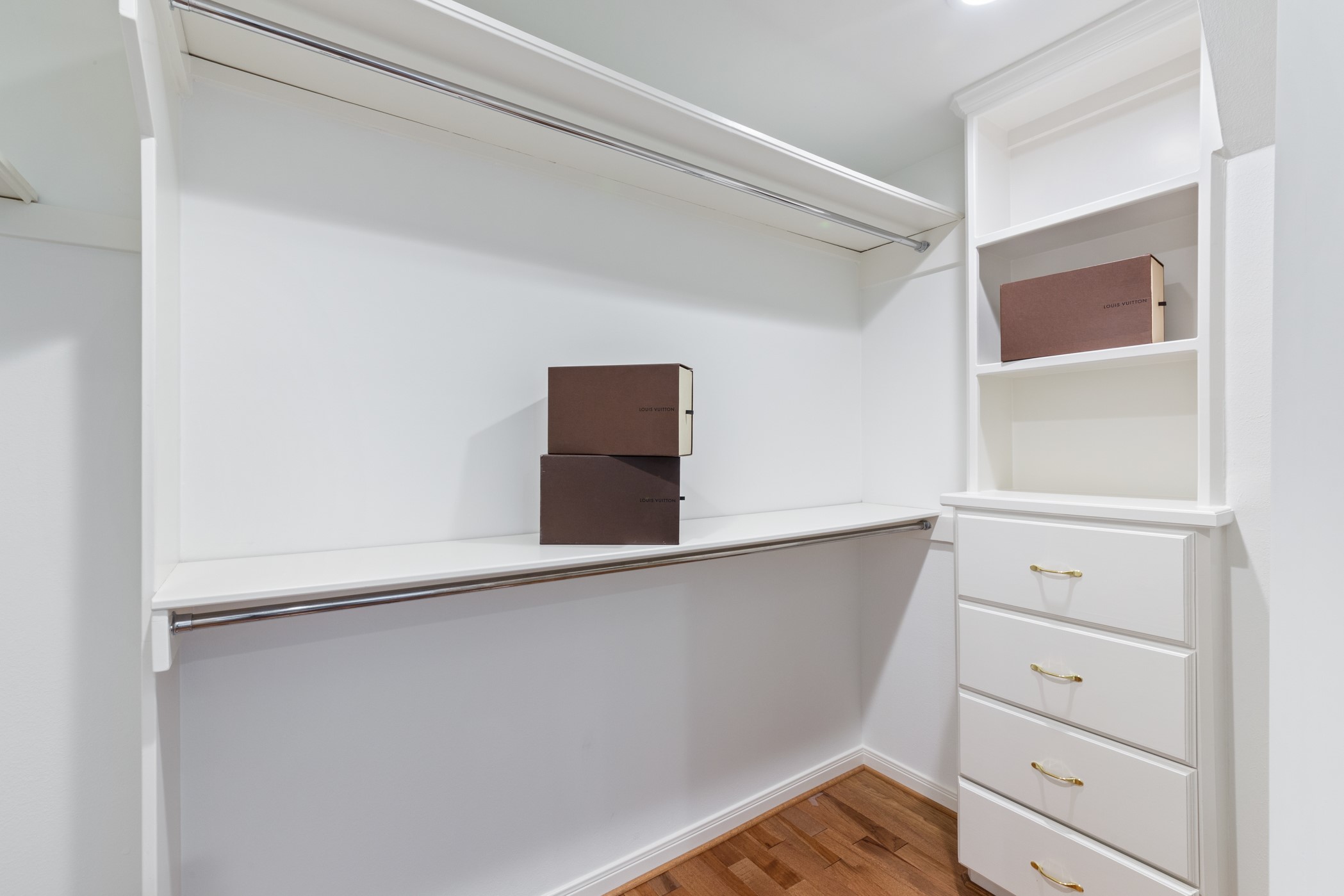 Closet with builtin dresser. - If you have additional questions regarding 5207 Braesvalley Drive  in Houston or would like to tour the property with us call 800-660-1022 and reference MLS# 44144550.