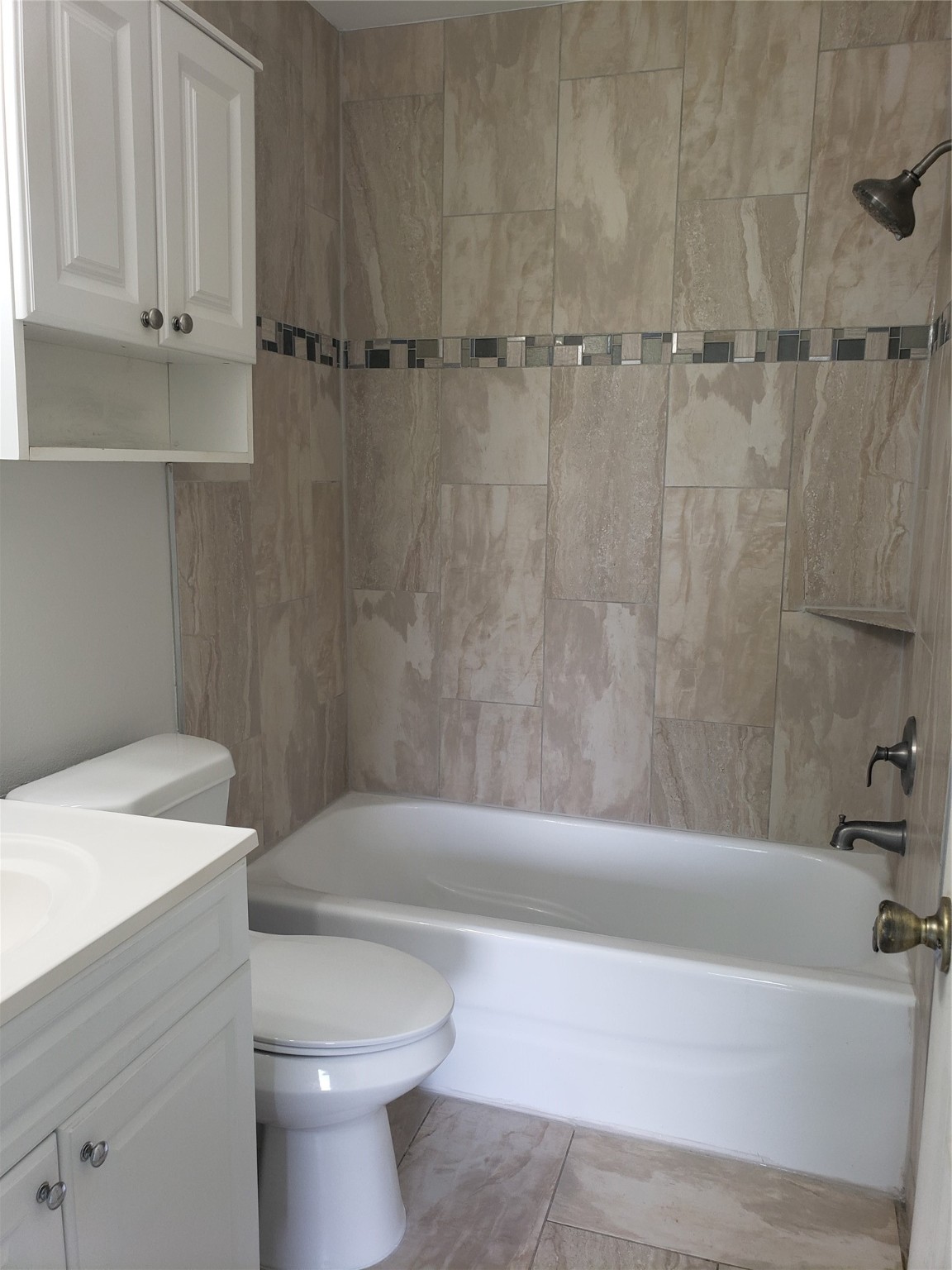 Master Bathroom - If you have additional questions regarding 3023 Garden Lane  in Sugar Land or would like to tour the property with us call 800-660-1022 and reference MLS# 51210785.