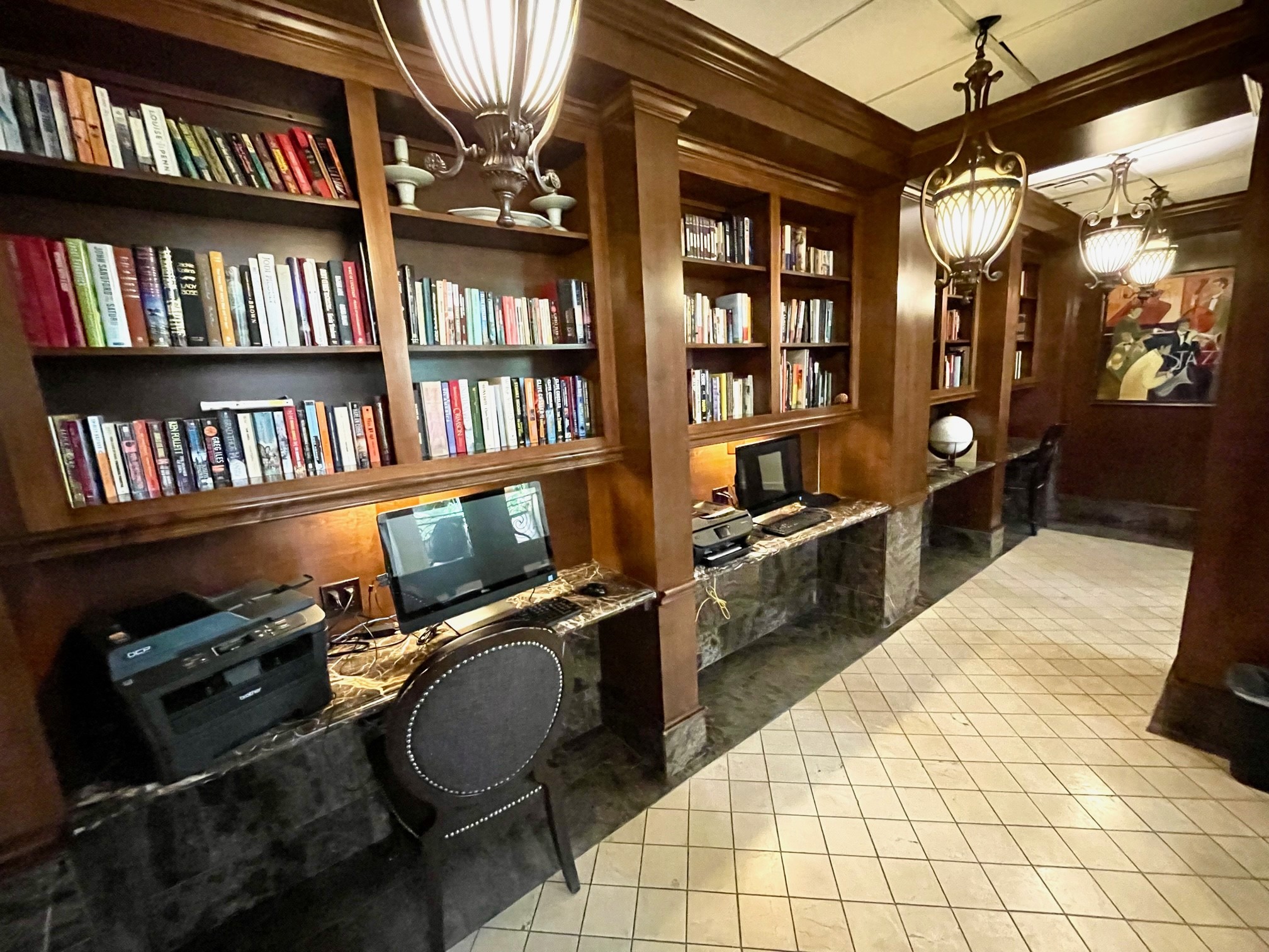Surround yourself with books in our private library! - If you have additional questions regarding 3525 Sage Road  in Houston or would like to tour the property with us call 800-660-1022 and reference MLS# 79115123.