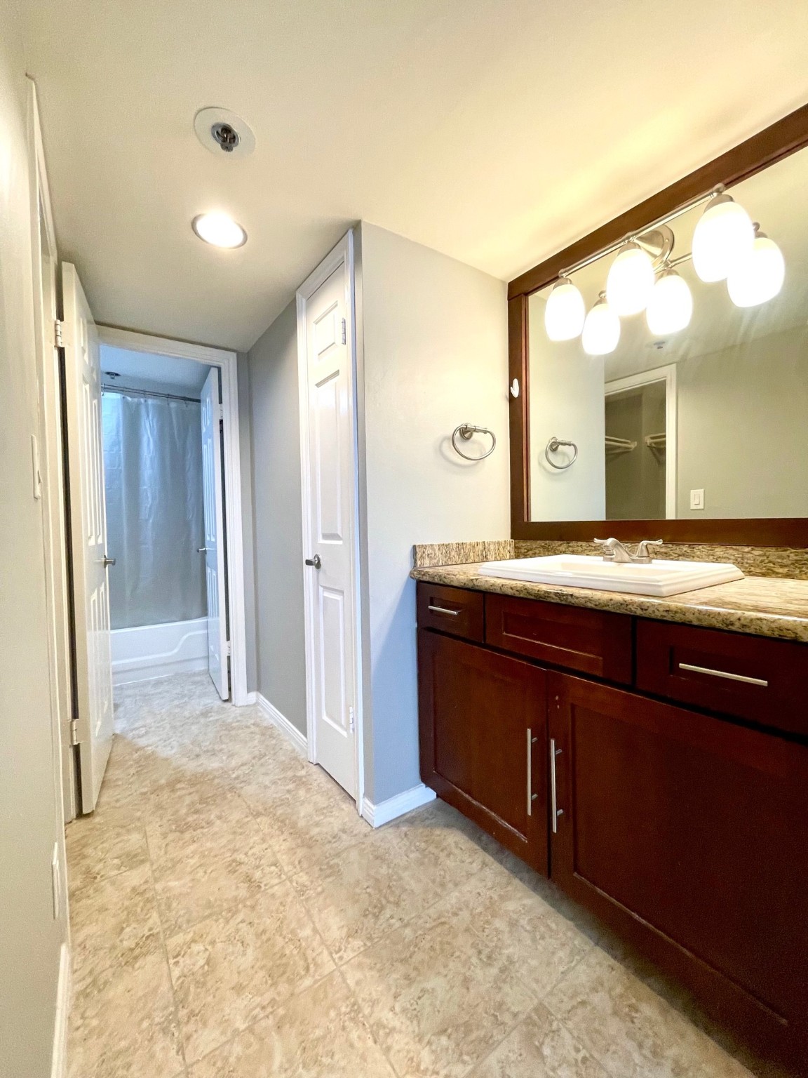 Primary bathroom features great lighting. - If you have additional questions regarding 3525 Sage Road  in Houston or would like to tour the property with us call 800-660-1022 and reference MLS# 79115123.