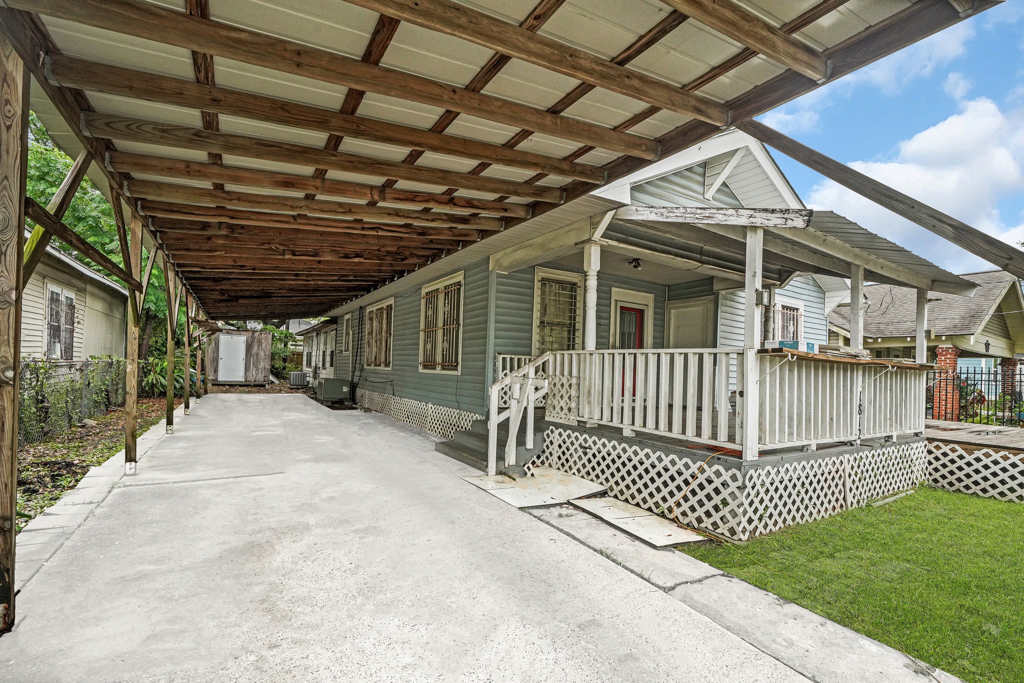 1812 Mckee Street Street Houston TX 77009