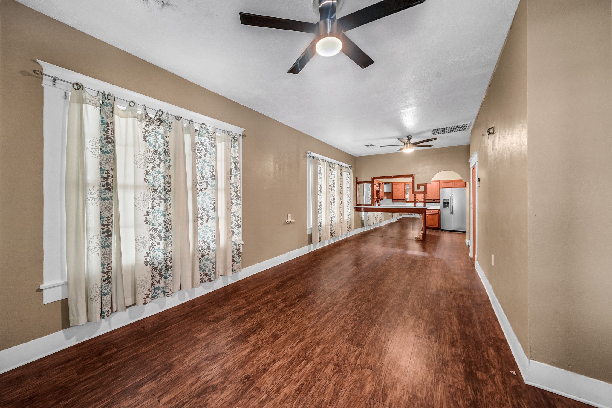 1812 Mckee Street Street Houston TX 77009