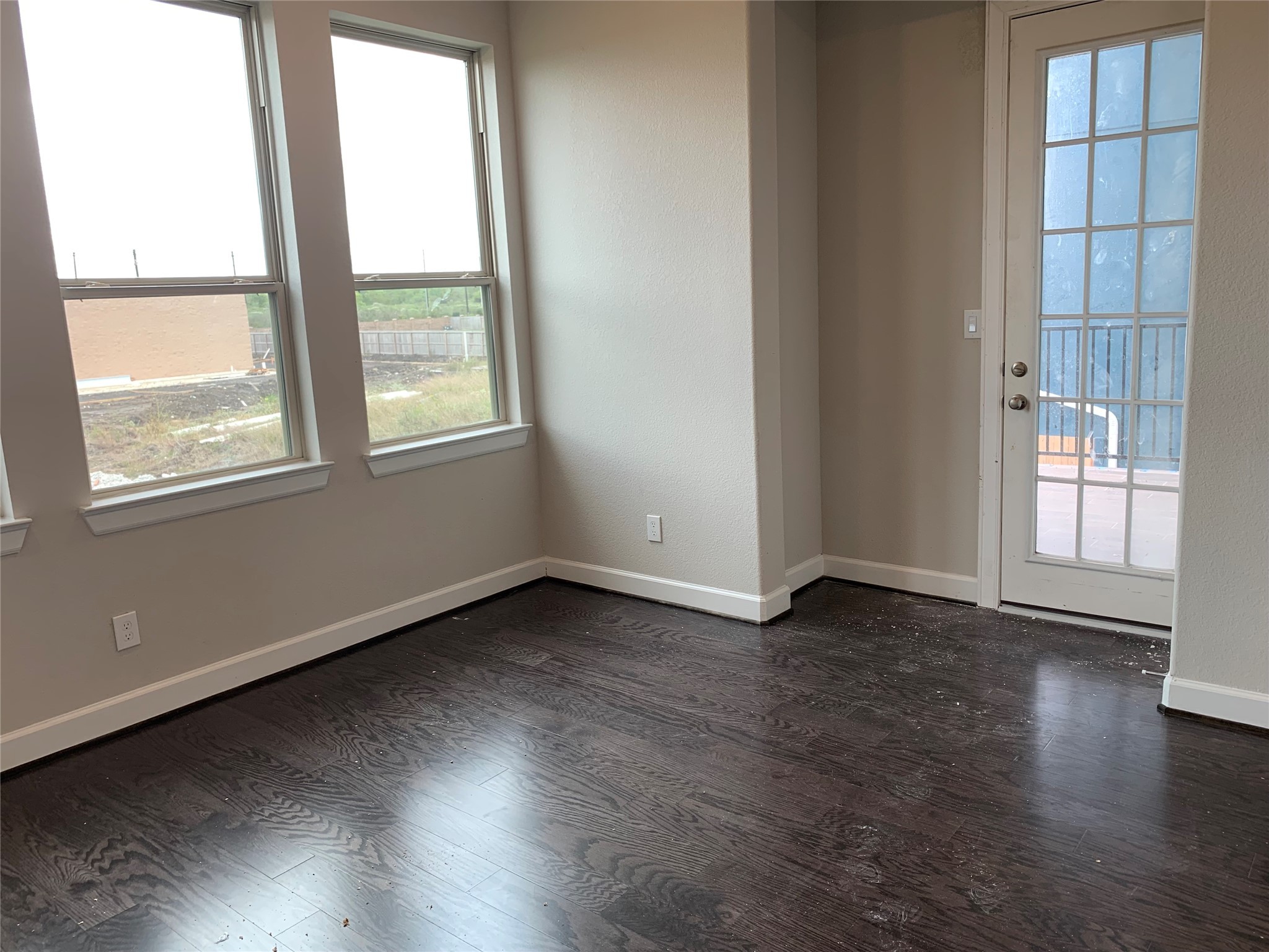 Dining room with access to covered patio - If you have additional questions regarding 11907 Eastgrove Park Way  in Houston or would like to tour the property with us call 800-660-1022 and reference MLS# 87814508.