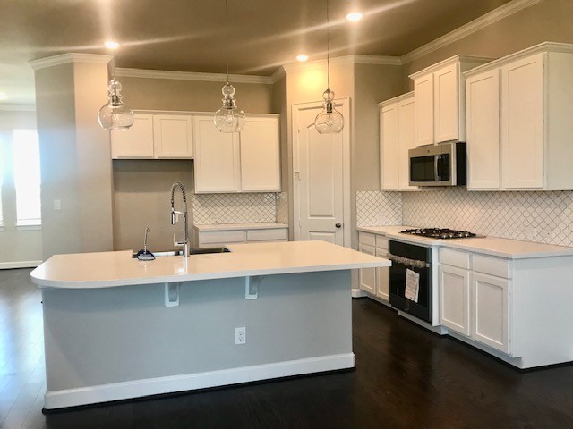 Lovely kitchen (*Photo not of actual home and used for illustration purposes only.) - If you have additional questions regarding 11907 Eastgrove Park Way  in Houston or would like to tour the property with us call 800-660-1022 and reference MLS# 87814508.