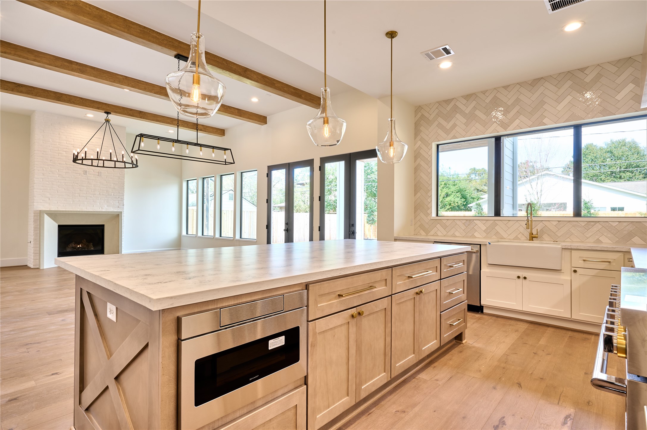 874 W 41st Street Street Houston TX 77018