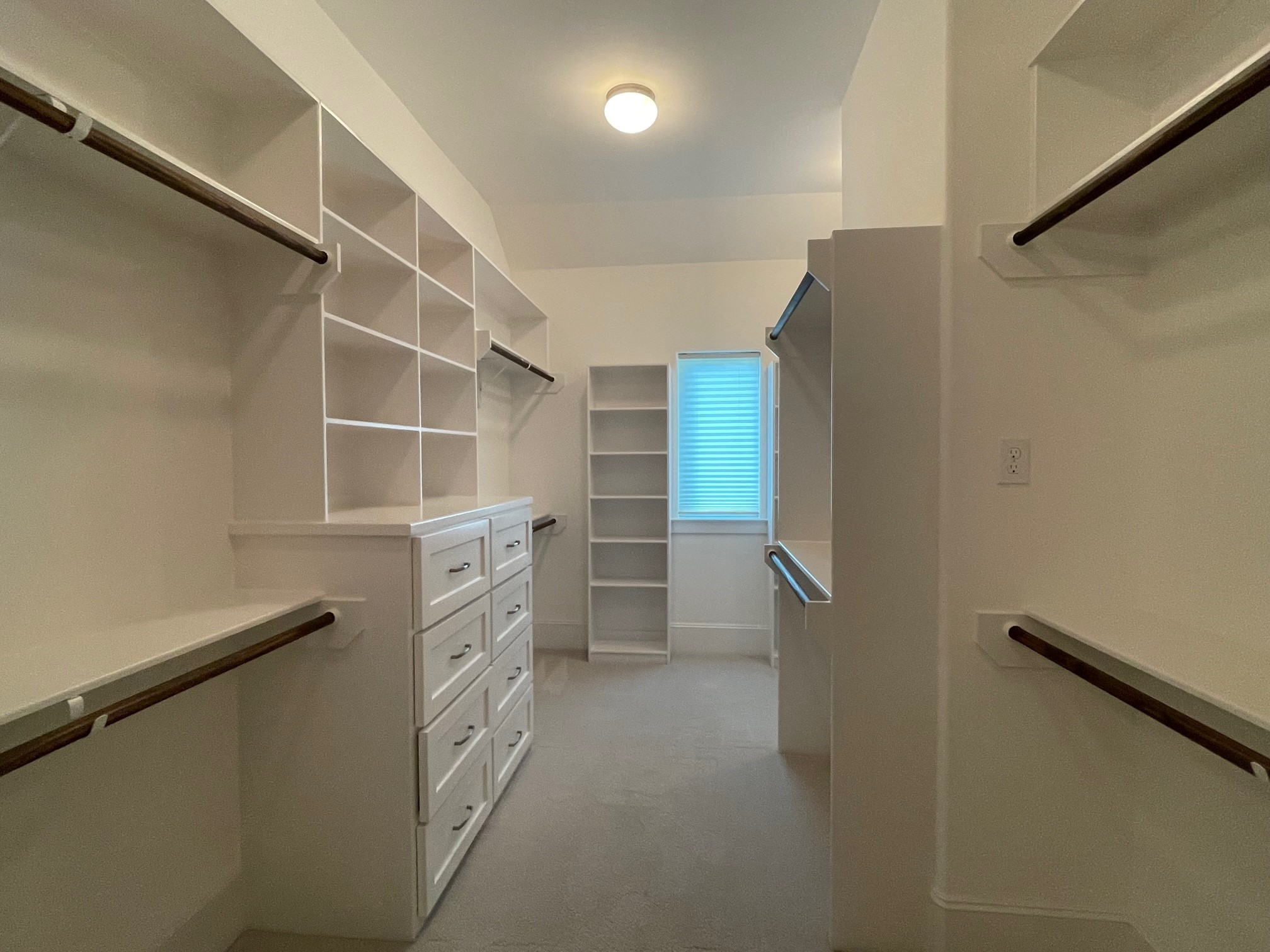 Well Appointed Walk in Closet for master bedroom - If you have additional questions regarding 5506 Ariel Street  in Houston or would like to tour the property with us call 800-660-1022 and reference MLS# 34676977.