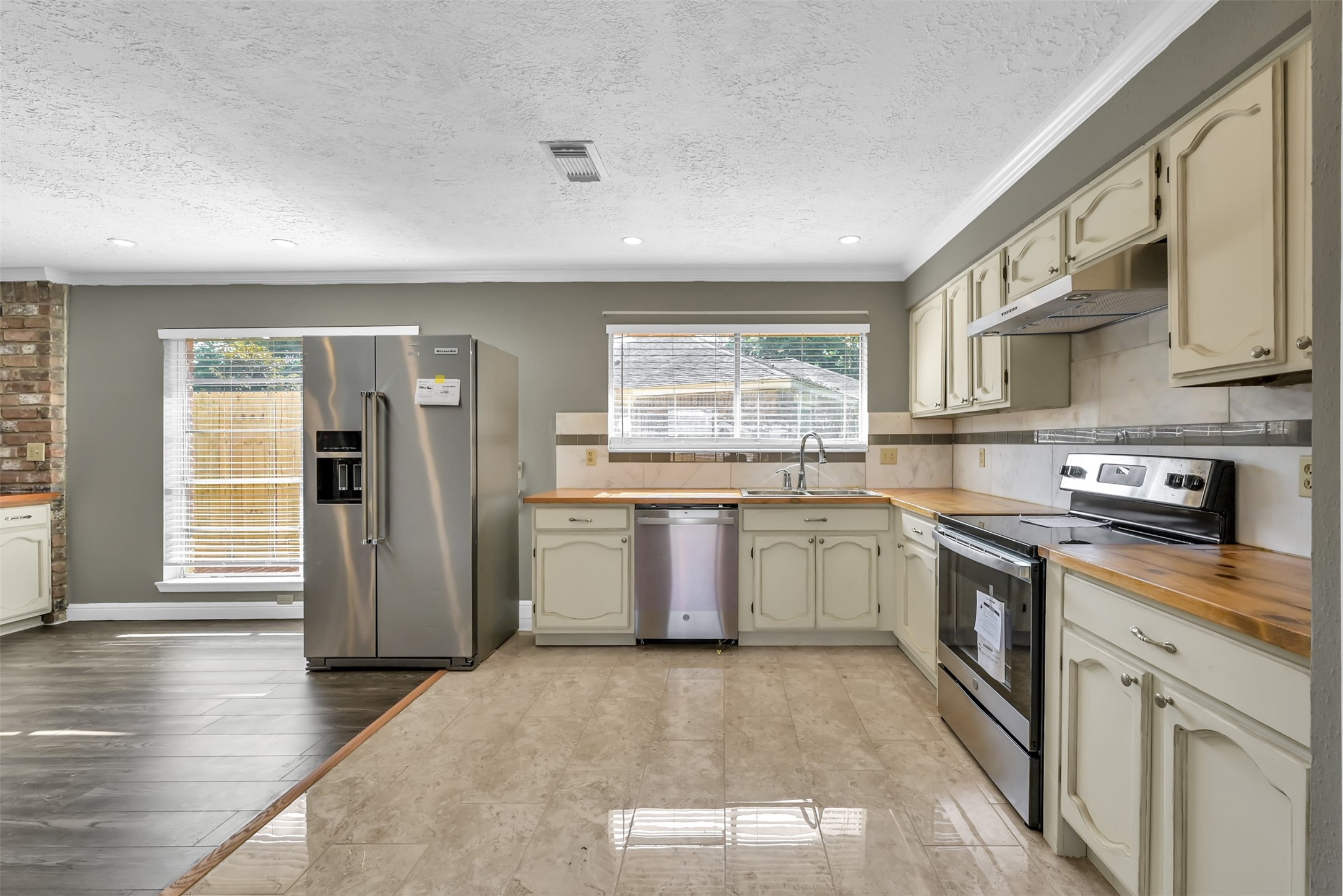 Tons of storage space in this massive kitchen - If you have additional questions regarding 12310 Amado Drive  in Houston or would like to tour the property with us call 800-660-1022 and reference MLS# 24960417.