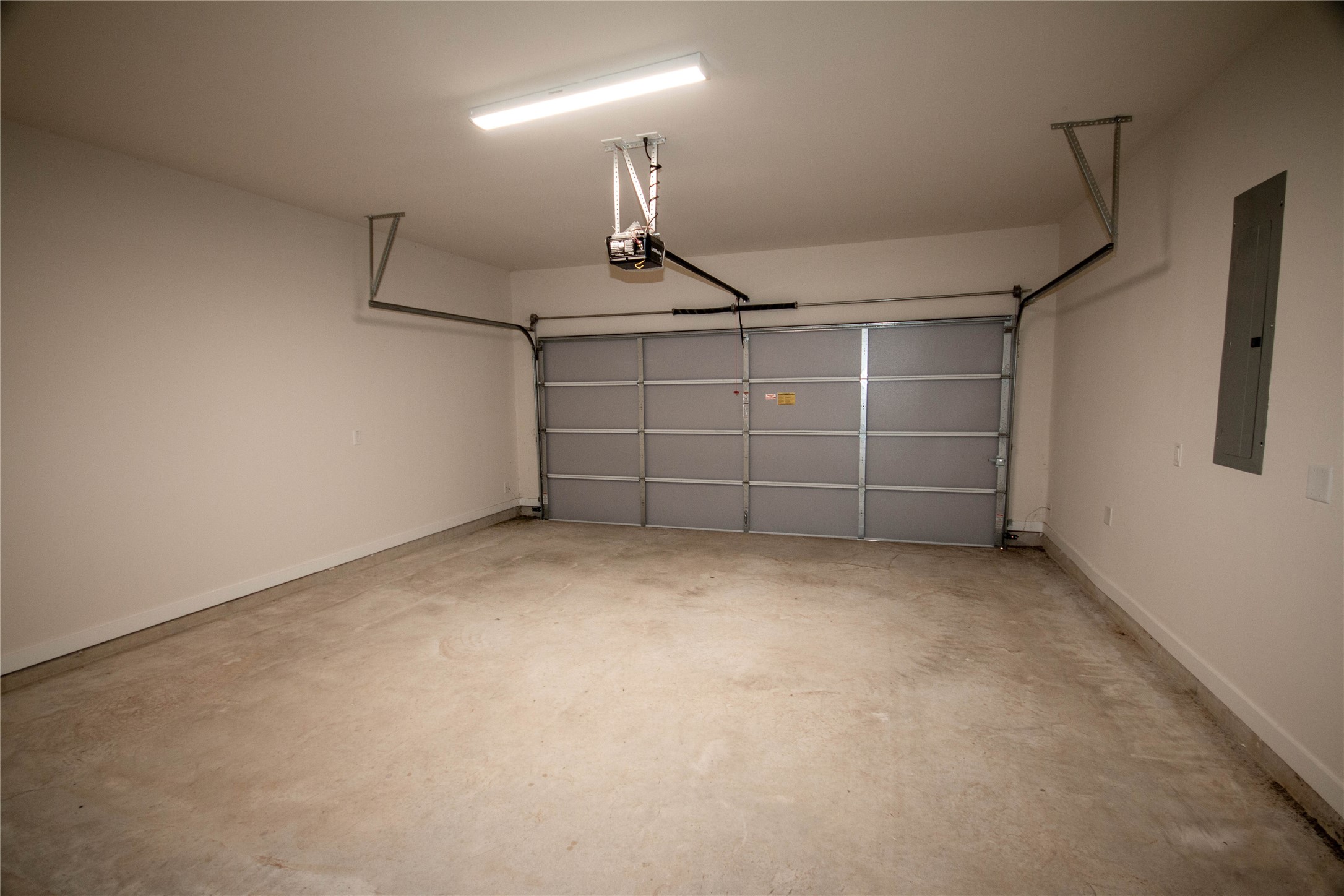 inside garage - If you have additional questions regarding 426 E 41st Street  in Houston or would like to tour the property with us call 800-660-1022 and reference MLS# 11915247.