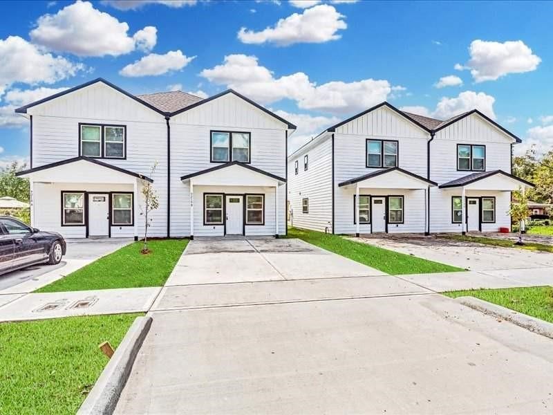 PHOTOS FROM MODEL HOME. A FEW DETAILS MAY VARY. - If you have additional questions regarding 8321 E Tidwell Road  in Houston or would like to tour the property with us call 800-660-1022 and reference MLS# 79448225.