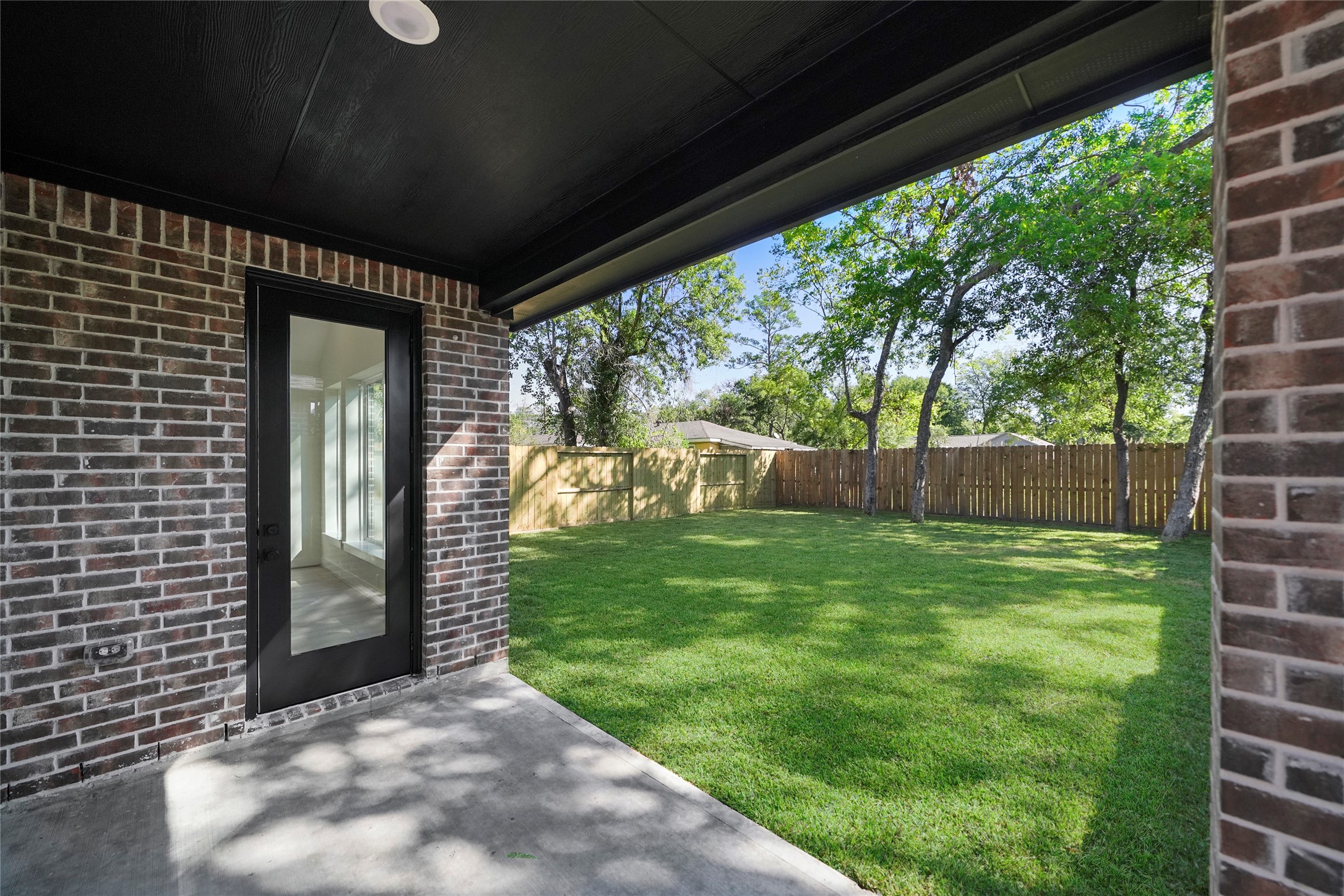 If you have additional questions regarding 6436 Cebra  in Houston or would like to tour the property with us call 800-660-1022 and reference MLS# 64253313.