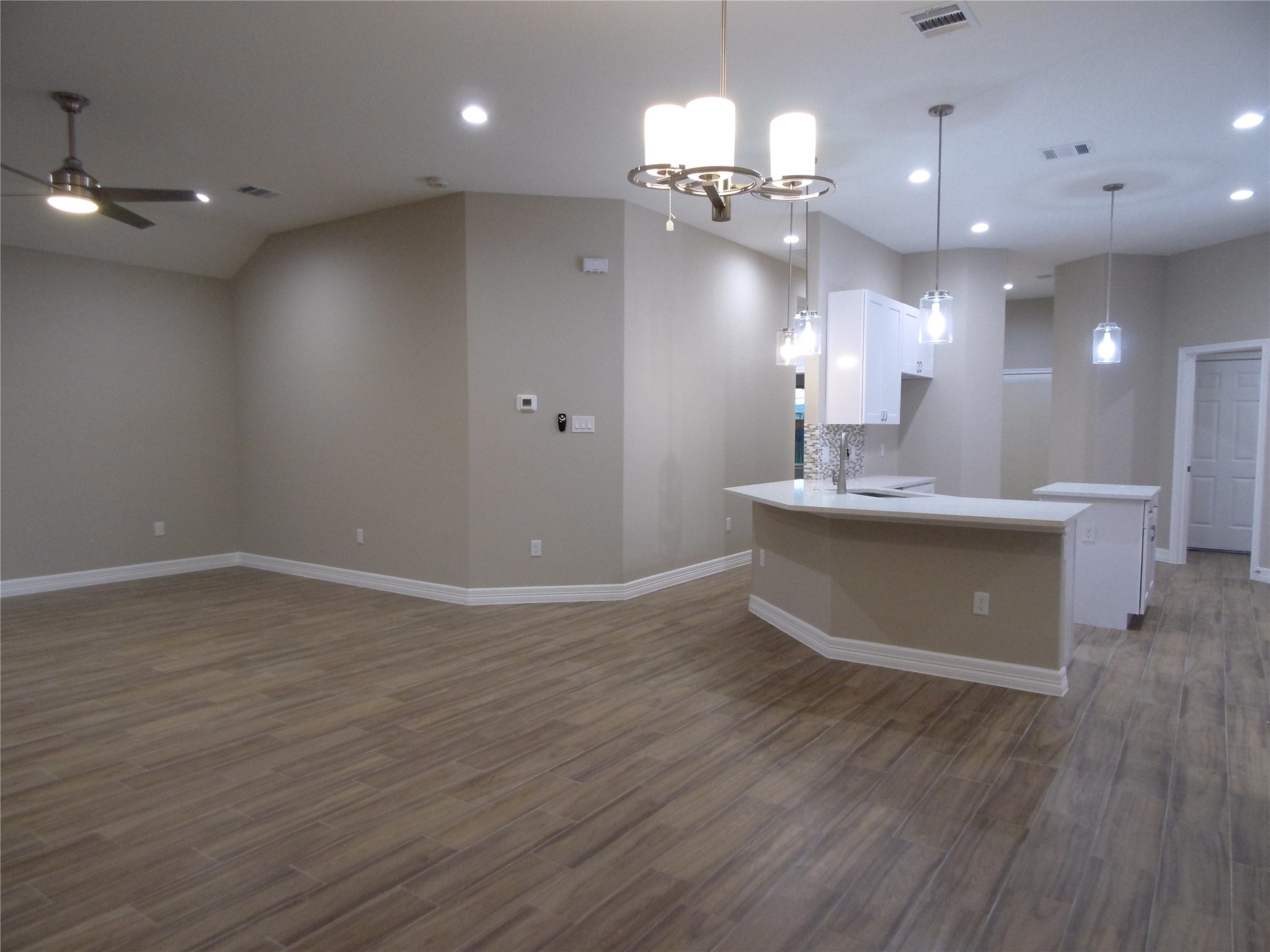 2713 Vega St dining room. - If you have additional questions regarding 2713 Vega Street  in Houston or would like to tour the property with us call 800-660-1022 and reference MLS# 3088033.
