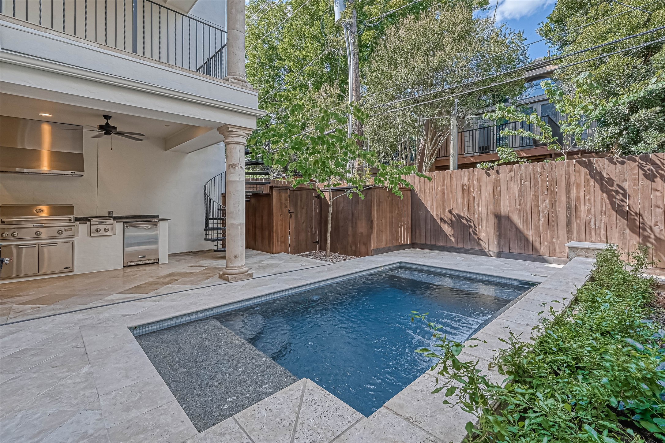 Another view of the pool - If you have additional questions regarding 6606 Rodrigo Street  in Houston or would like to tour the property with us call 800-660-1022 and reference MLS# 74006082.