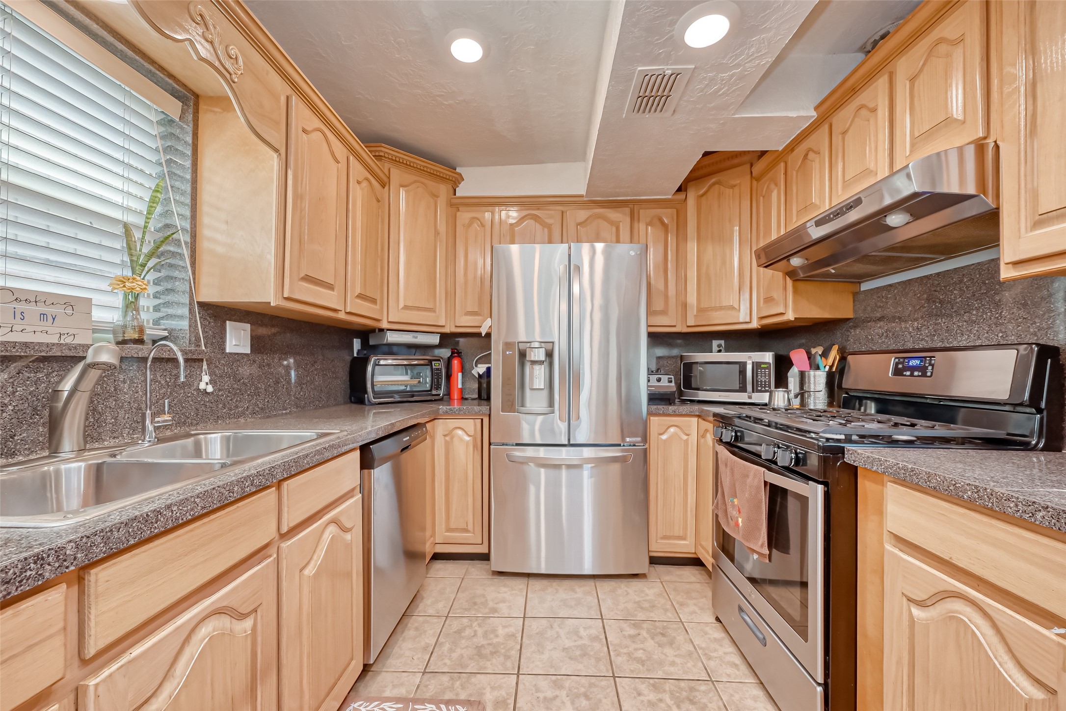 Kitchen - If you have additional questions regarding 14339 Duncannon Drive  in Houston or would like to tour the property with us call 800-660-1022 and reference MLS# 15964608.