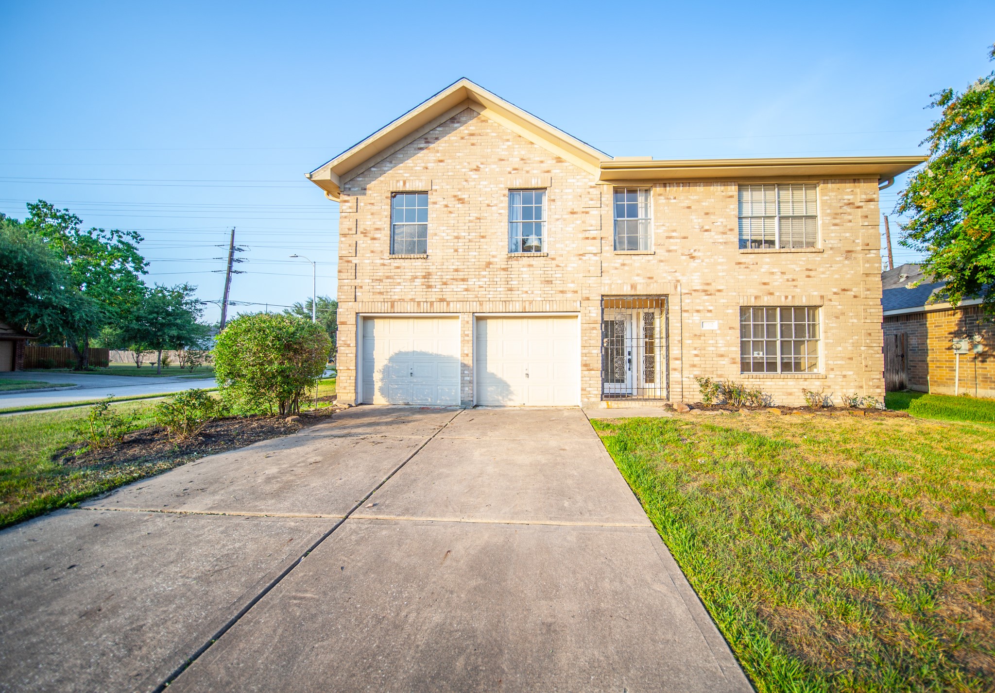 Welcome to 12522 Tracelynn Lane! - If you have additional questions regarding 12522 Tracelynn Lane  in Houston or would like to tour the property with us call 800-660-1022 and reference MLS# 38665141.