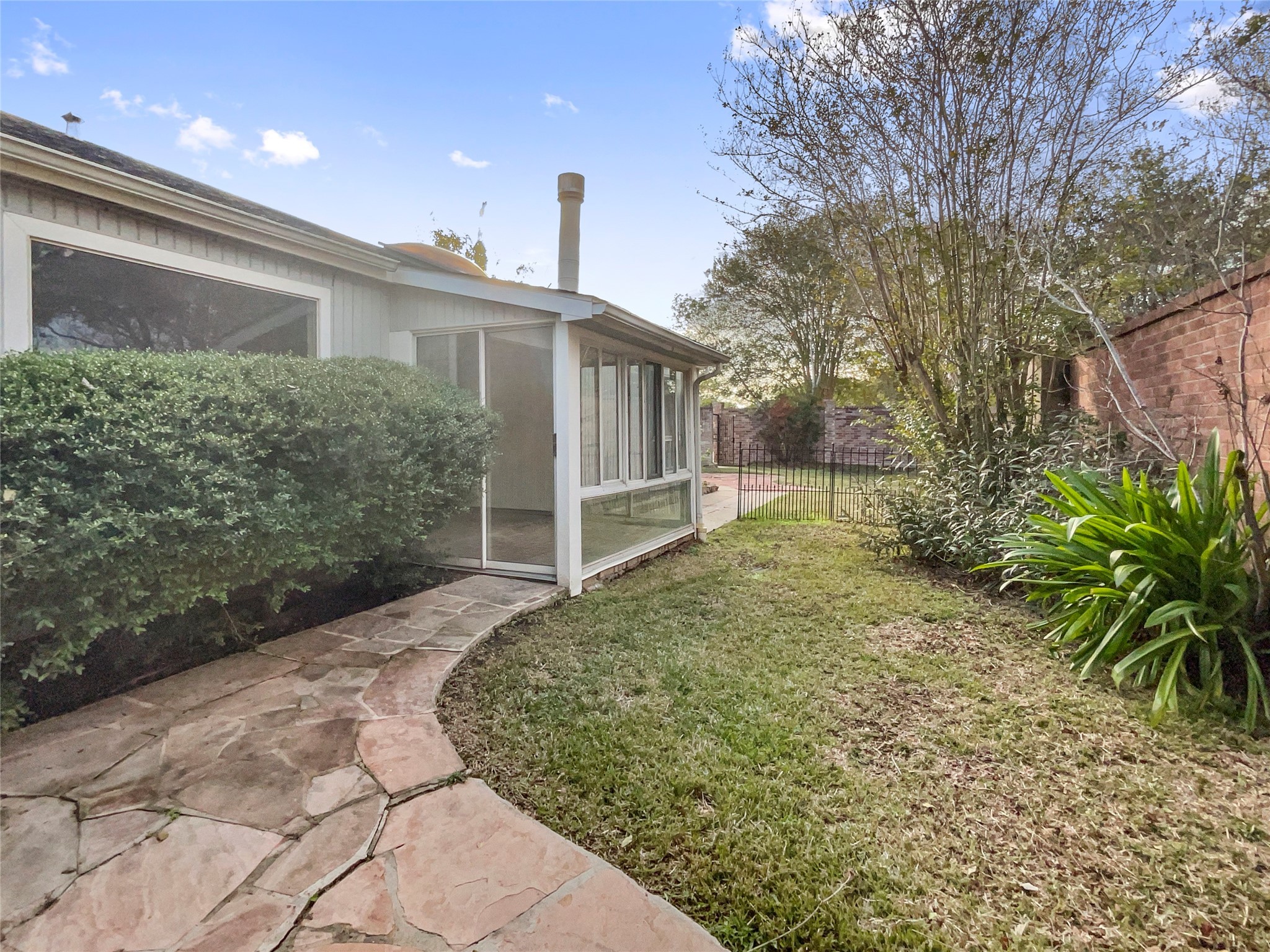 If you have additional questions regarding 3503 Vineyard Drive  in Houston or would like to tour the property with us call 800-660-1022 and reference MLS# 7487102.