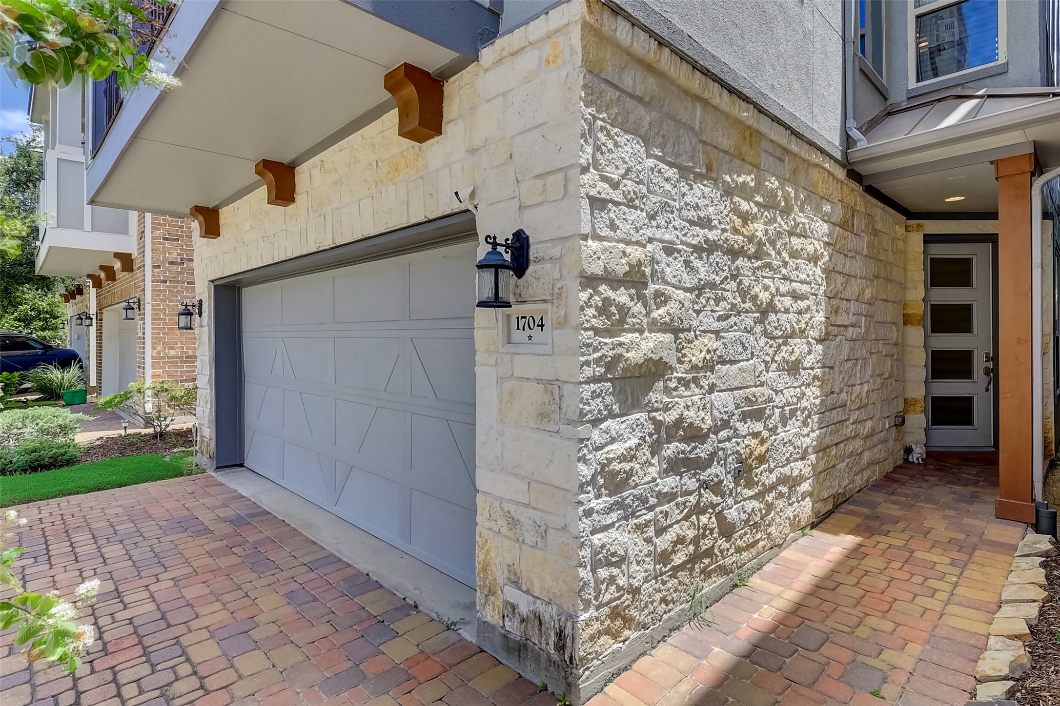 1704 Oak Leaf Pass Drive  Drive Houston TX 77055