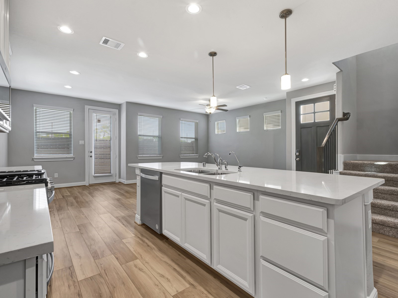 9828 Rugged Oaks Drive Drive Houston TX 77080