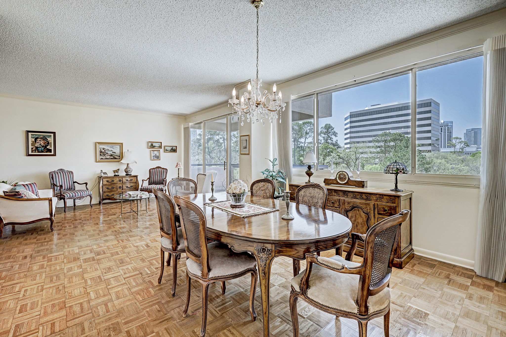 Open dining room area allows for having large family gatherings. - If you have additional questions regarding 49 Briar Hollow Lane  in Houston or would like to tour the property with us call 800-660-1022 and reference MLS# 84849596.