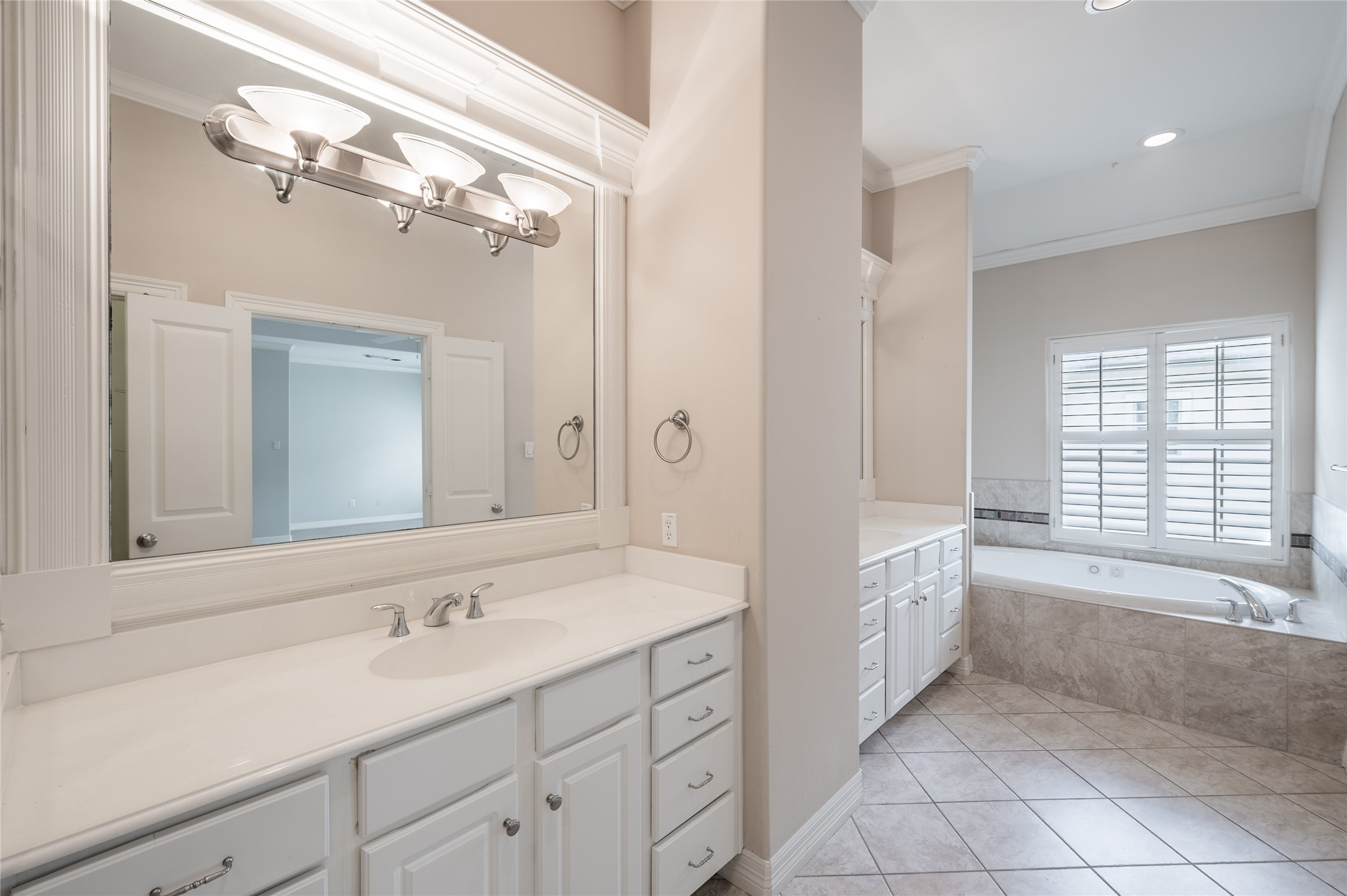 If you have additional questions regarding 1423 Bremond Street  in Houston or would like to tour the property with us call 800-660-1022 and reference MLS# 54832625.