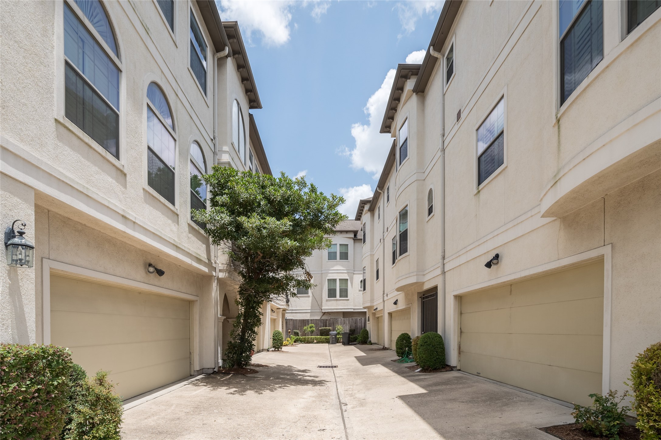 If you have additional questions regarding 1423 Bremond Street  in Houston or would like to tour the property with us call 800-660-1022 and reference MLS# 54832625.