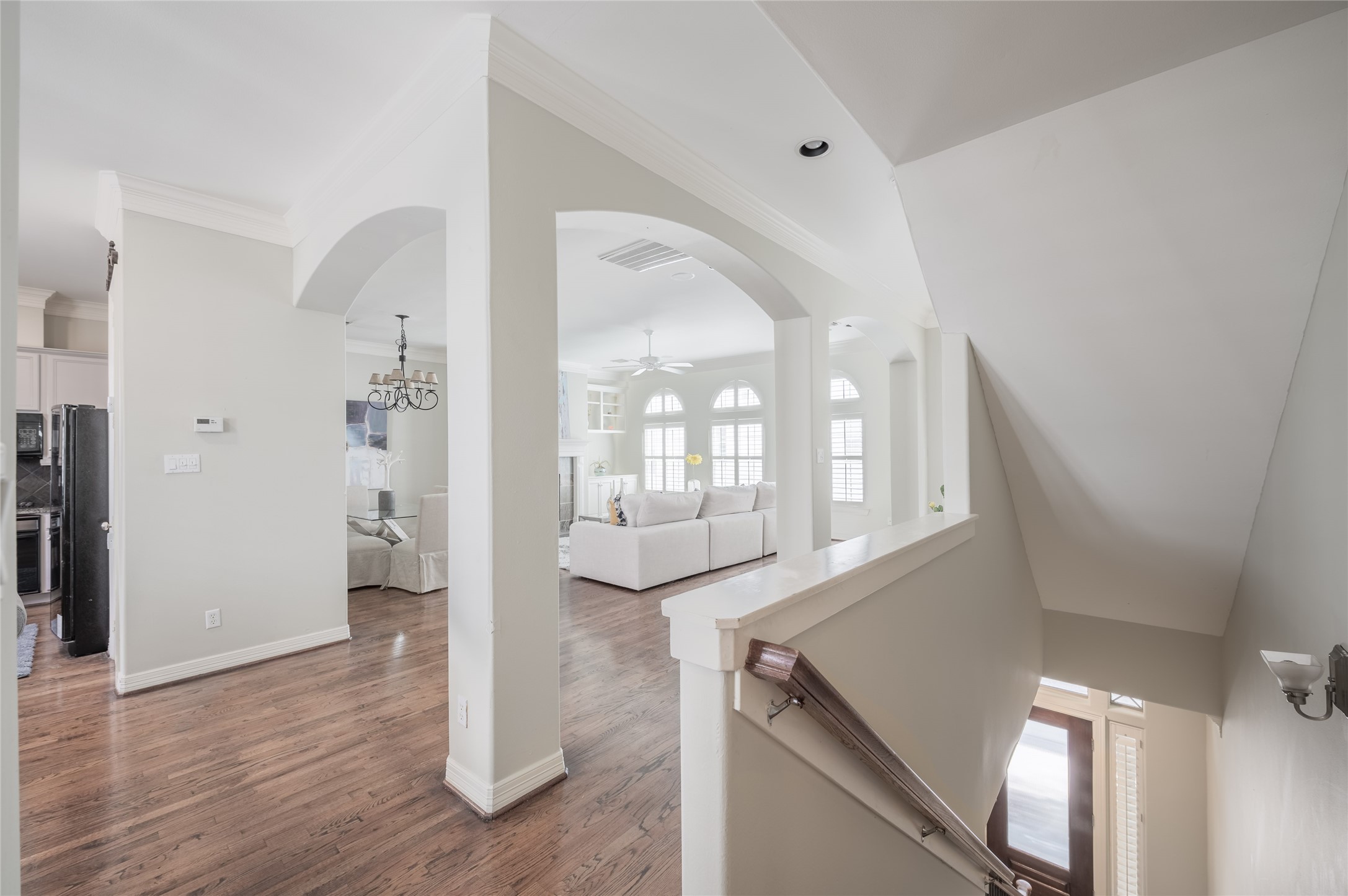 Alternate view of stairs from entrance - If you have additional questions regarding 1423 Bremond Street  in Houston or would like to tour the property with us call 800-660-1022 and reference MLS# 54832625.