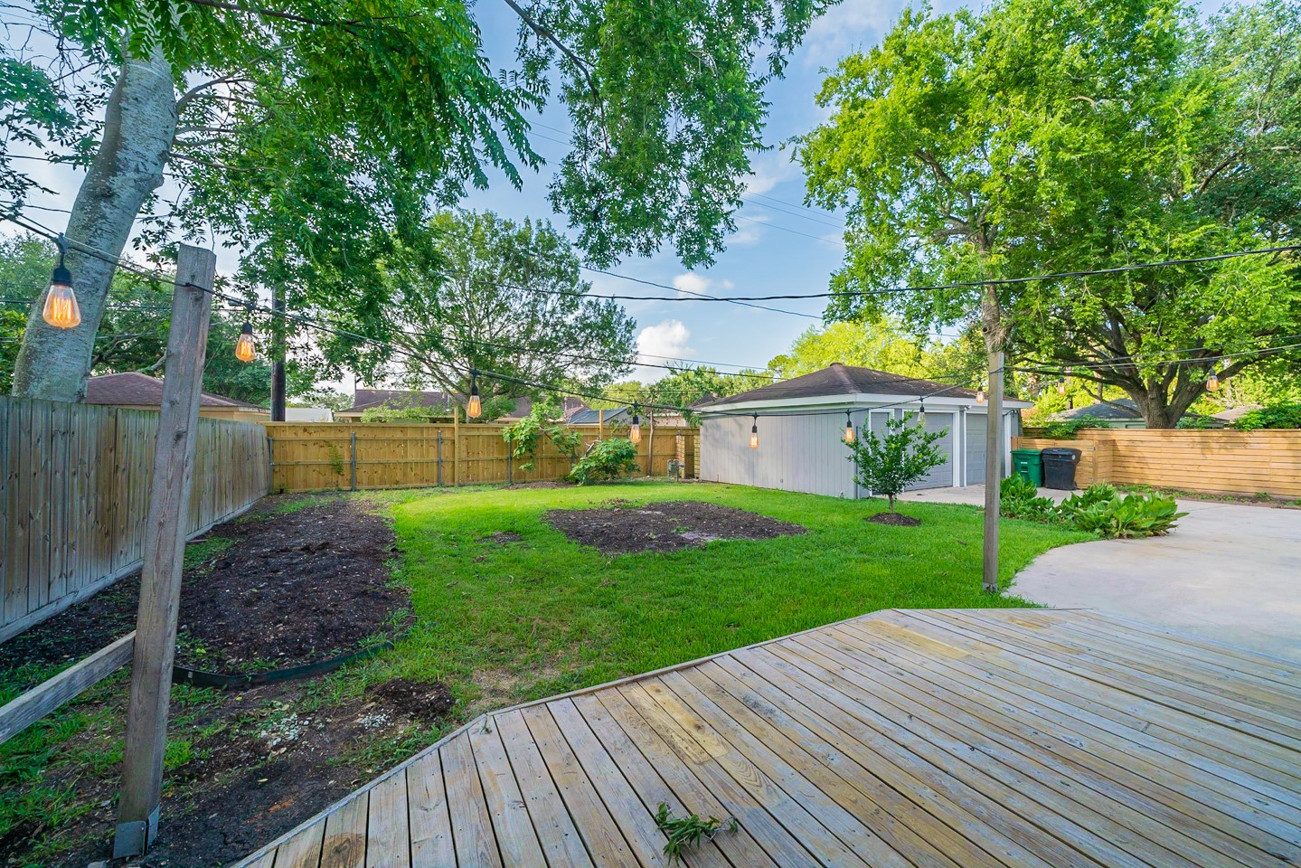 If you have additional questions regarding 5727 Cerritos Drive  in Houston or would like to tour the property with us call 800-660-1022 and reference MLS# 81272857.
