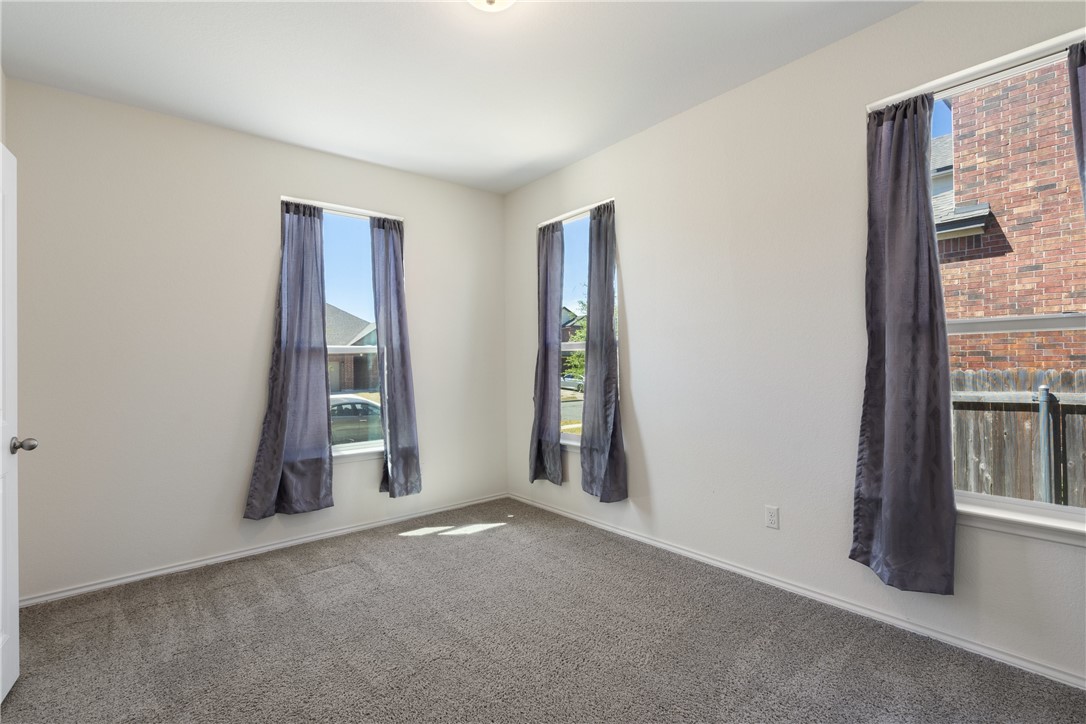 Office area or Secondary bedroom - If you have additional questions regarding 902 Grand Teton Trail  in Taylor or would like to tour the property with us call 800-660-1022 and reference MLS# 5436065.