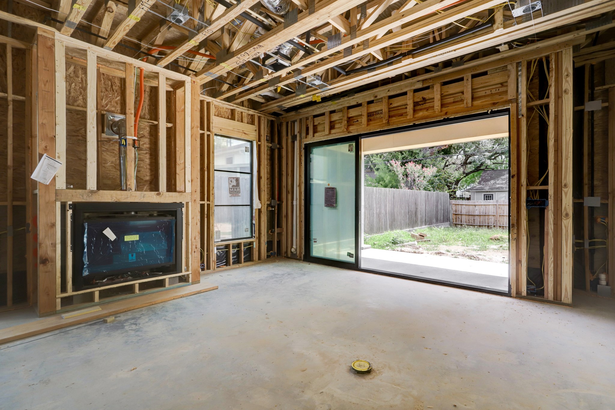 A multi-slide door by RAM incorporates the outdoor covered patio into the great room for expanded living space and easy entertaining. - If you have additional questions regarding 1016 Ashland Street  in Houston or would like to tour the property with us call 800-660-1022 and reference MLS# 19876104.