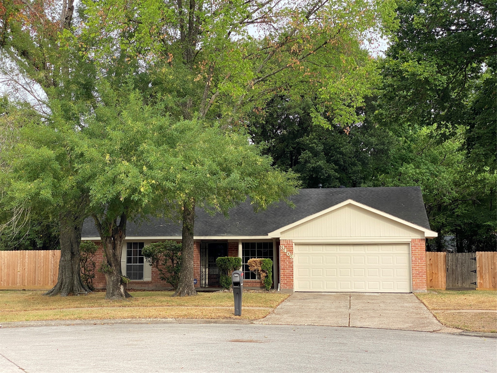 3403 Pine Ridge Lane Lane Houston TX 77088