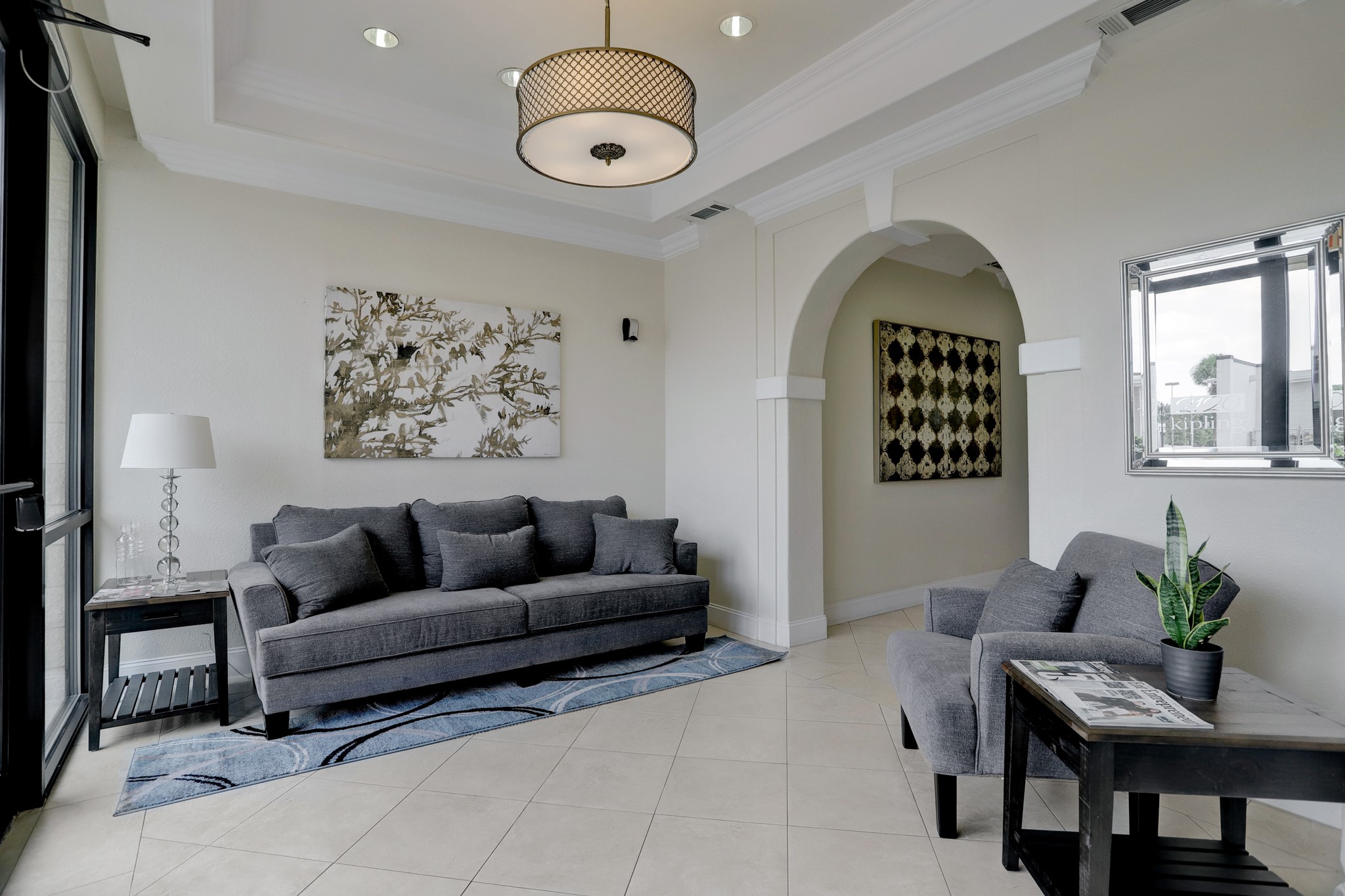 A handsome lobby makes a wonderful first impression in this contemporary mid-risecommunity built in 2006. - If you have additional questions regarding 2120 Kipling Street  in Houston or would like to tour the property with us call 800-660-1022 and reference MLS# 20665105.