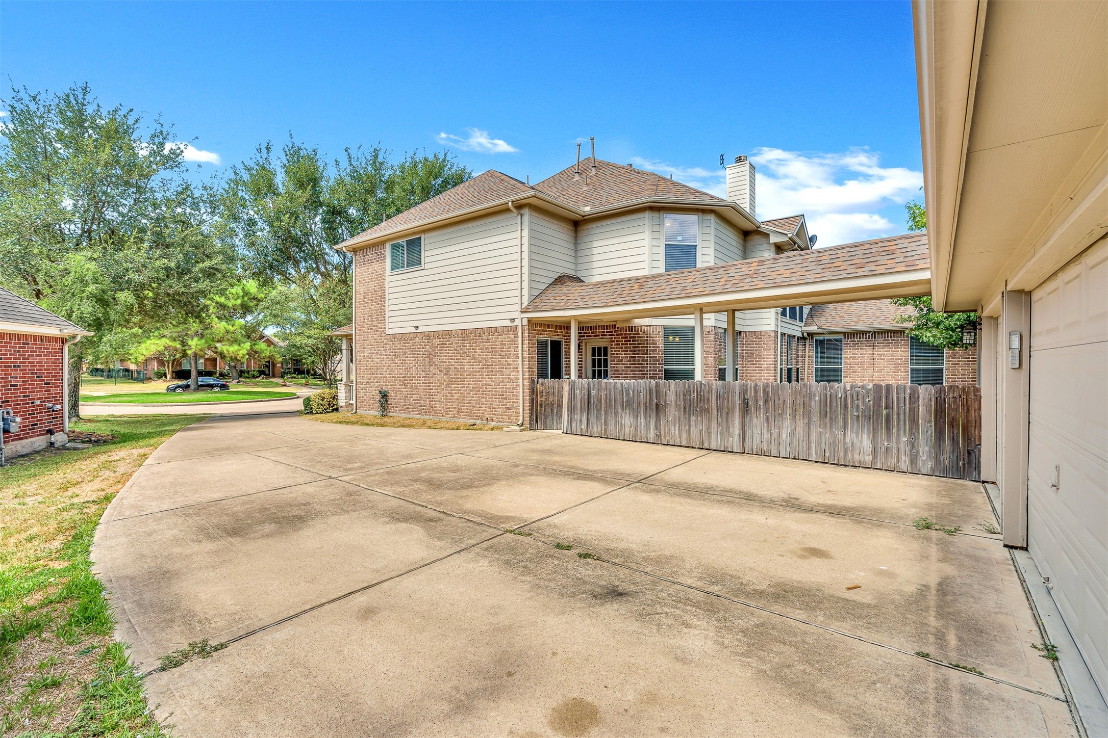 If you have additional questions regarding 17306 Celeste River Court  in Houston or would like to tour the property with us call 800-660-1022 and reference MLS# 33511255.